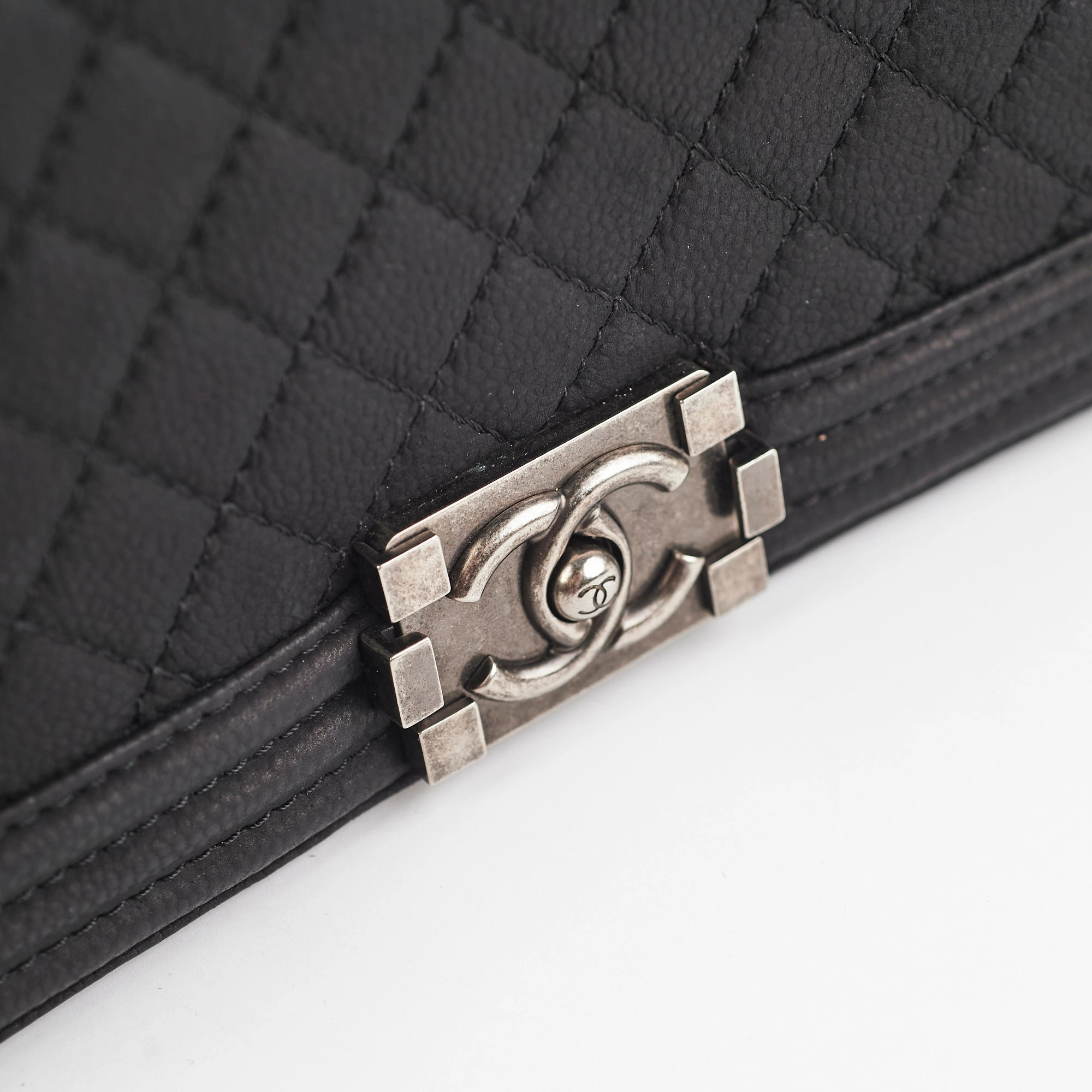Chanel Old Medium Boy Black