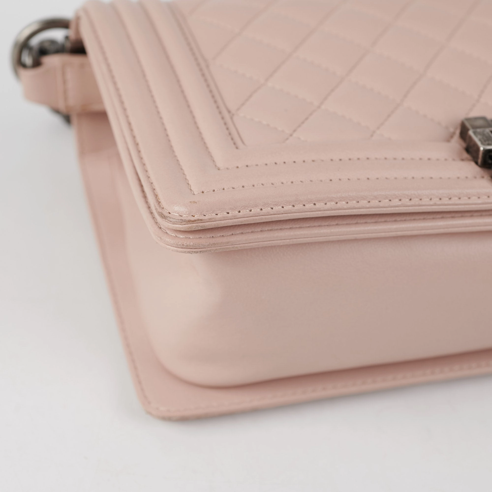 Chanel Quilted Boy Old Medium Light Pink