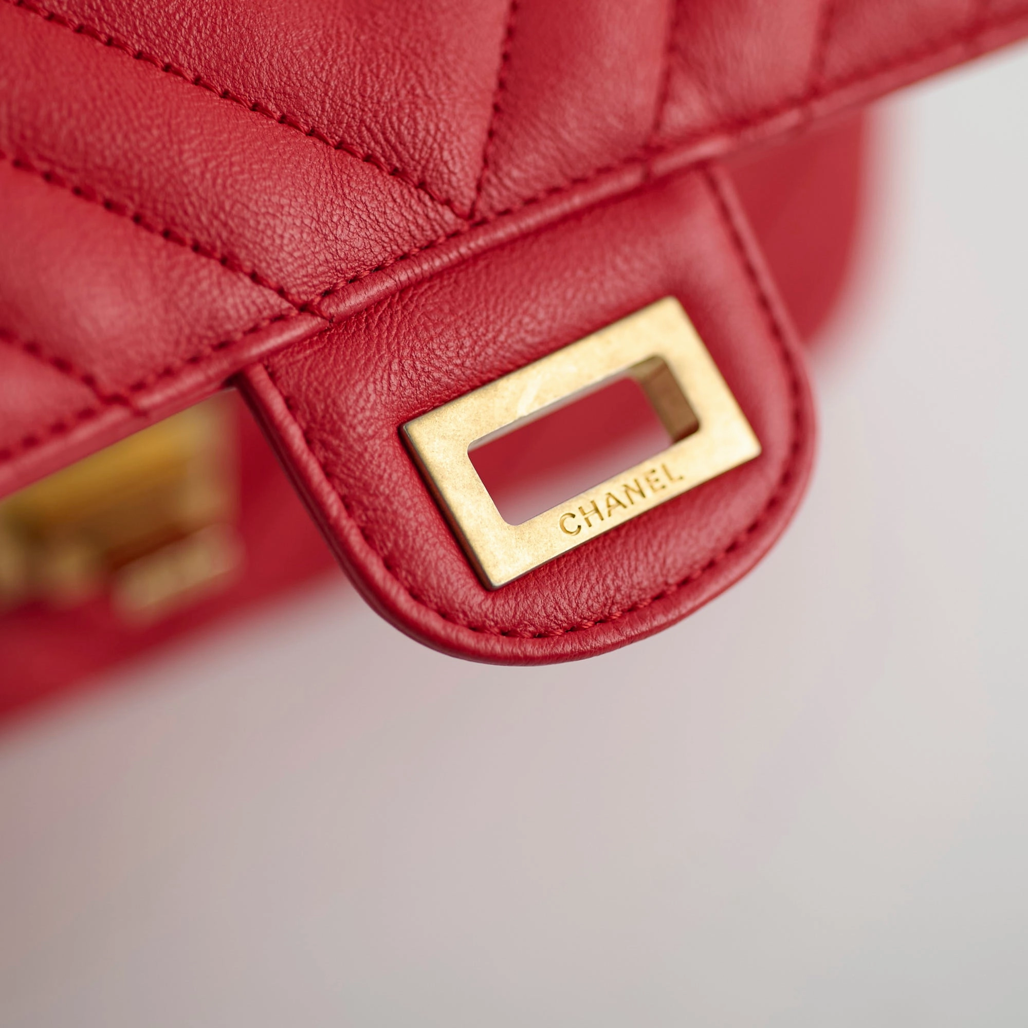 Chanel Reissue 226 Calfskin Red 27 series