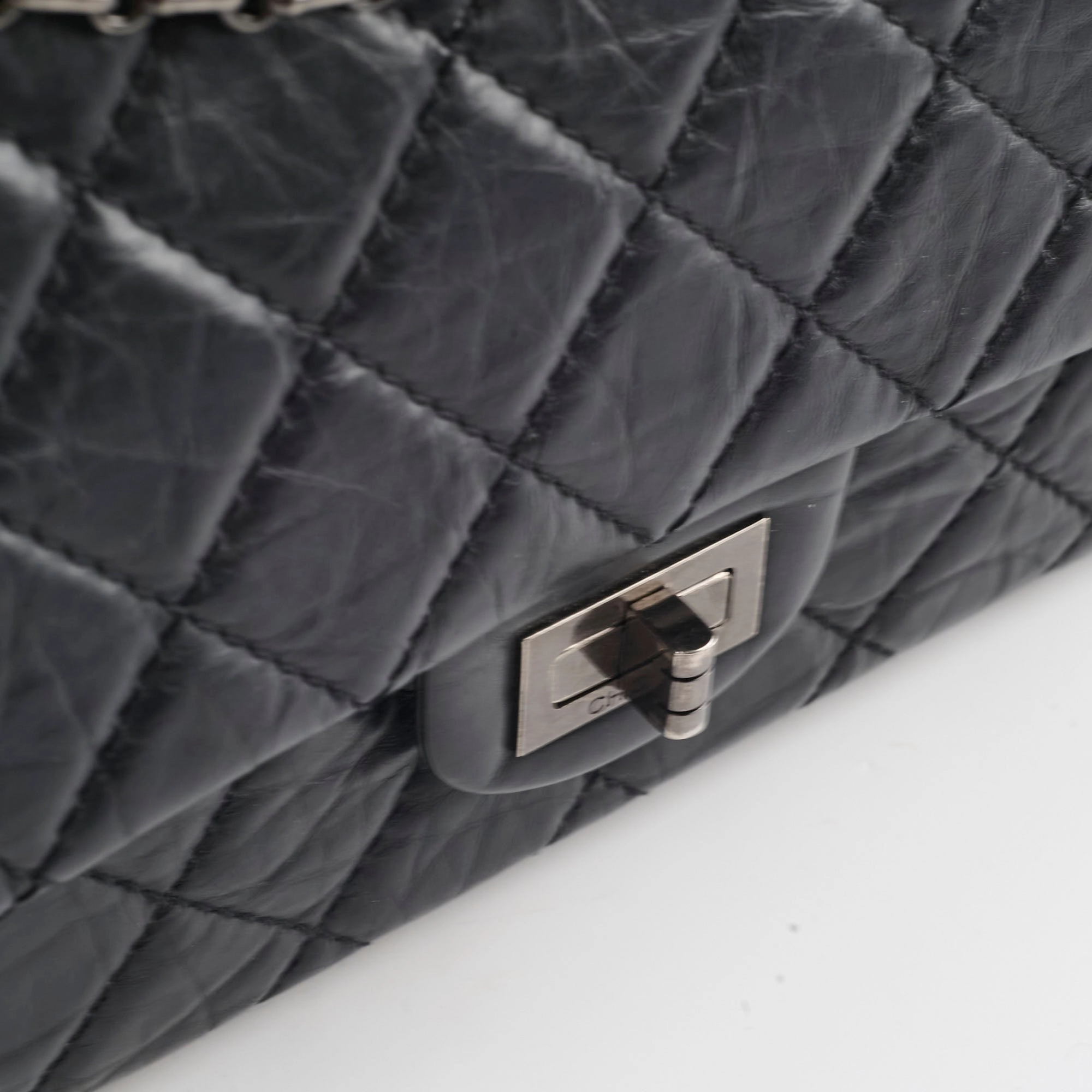 Chanel Reissue Reissue 226 Black Series 12