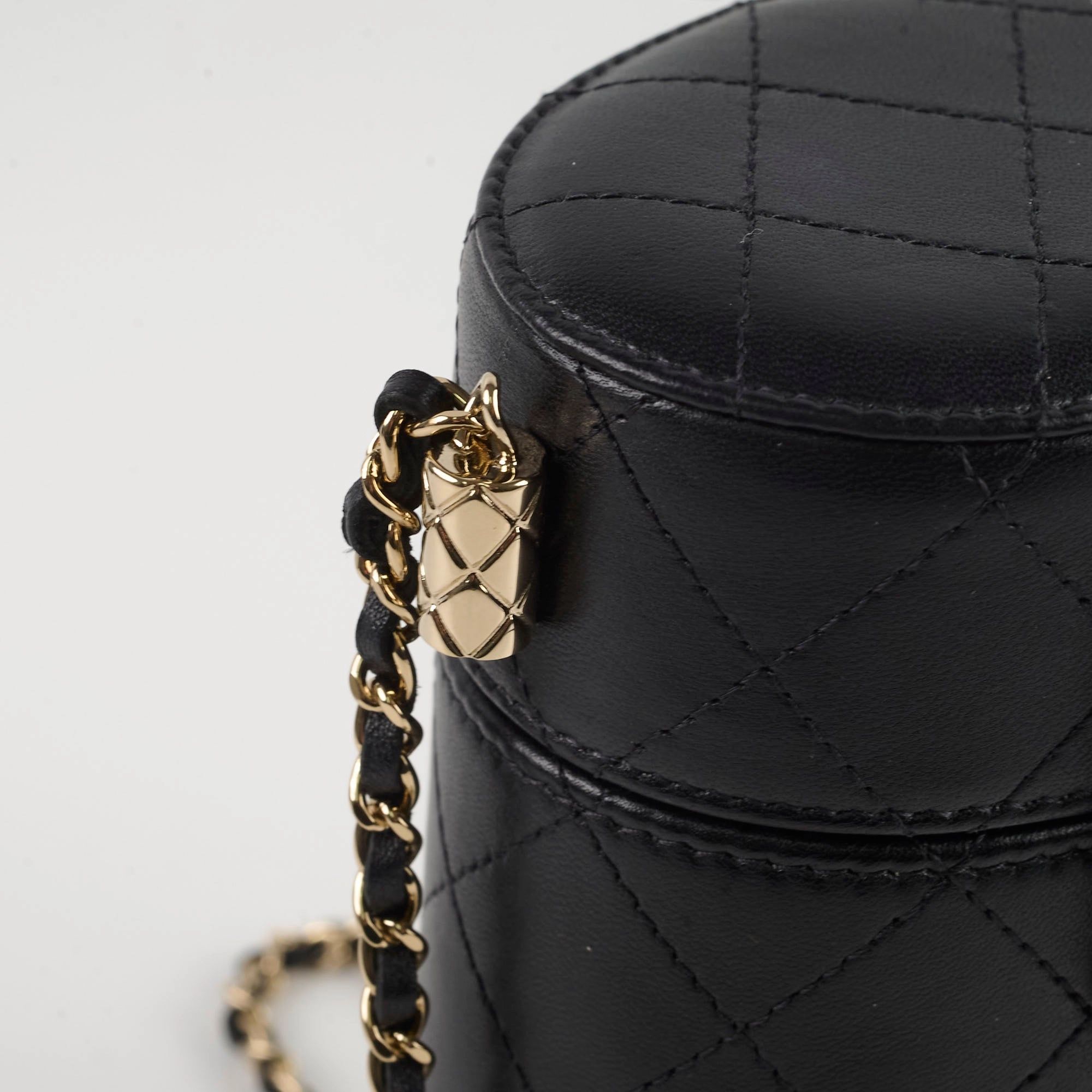 Chanel Round Vanity Case with Mirror 31 Series