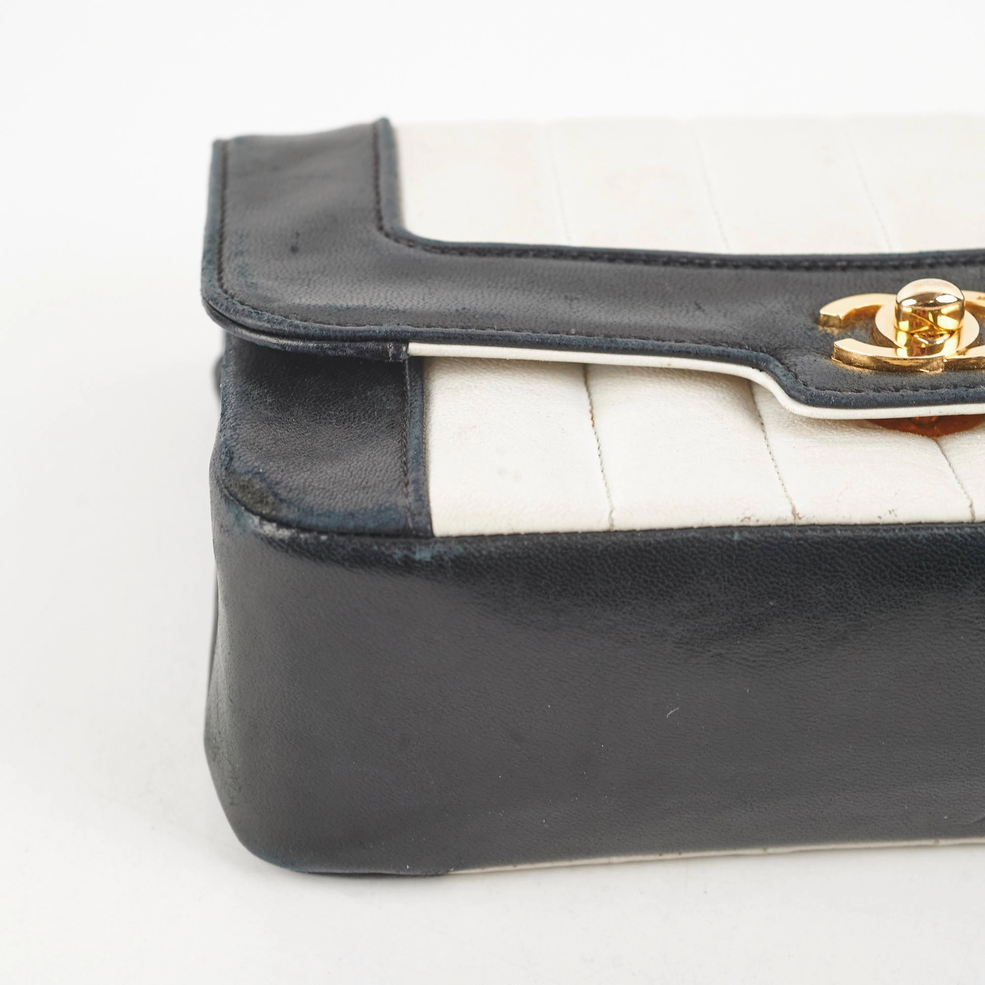 Chanel Seasonal Flap 23 Series Black/White