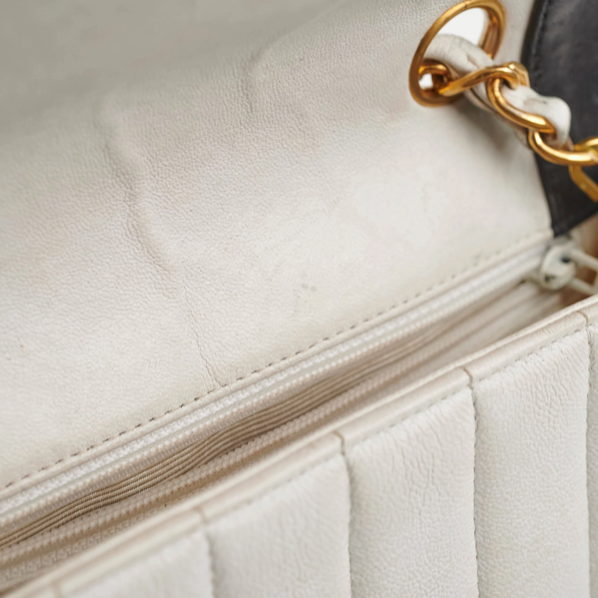 Chanel Seasonal Flap 23 Series Black/White