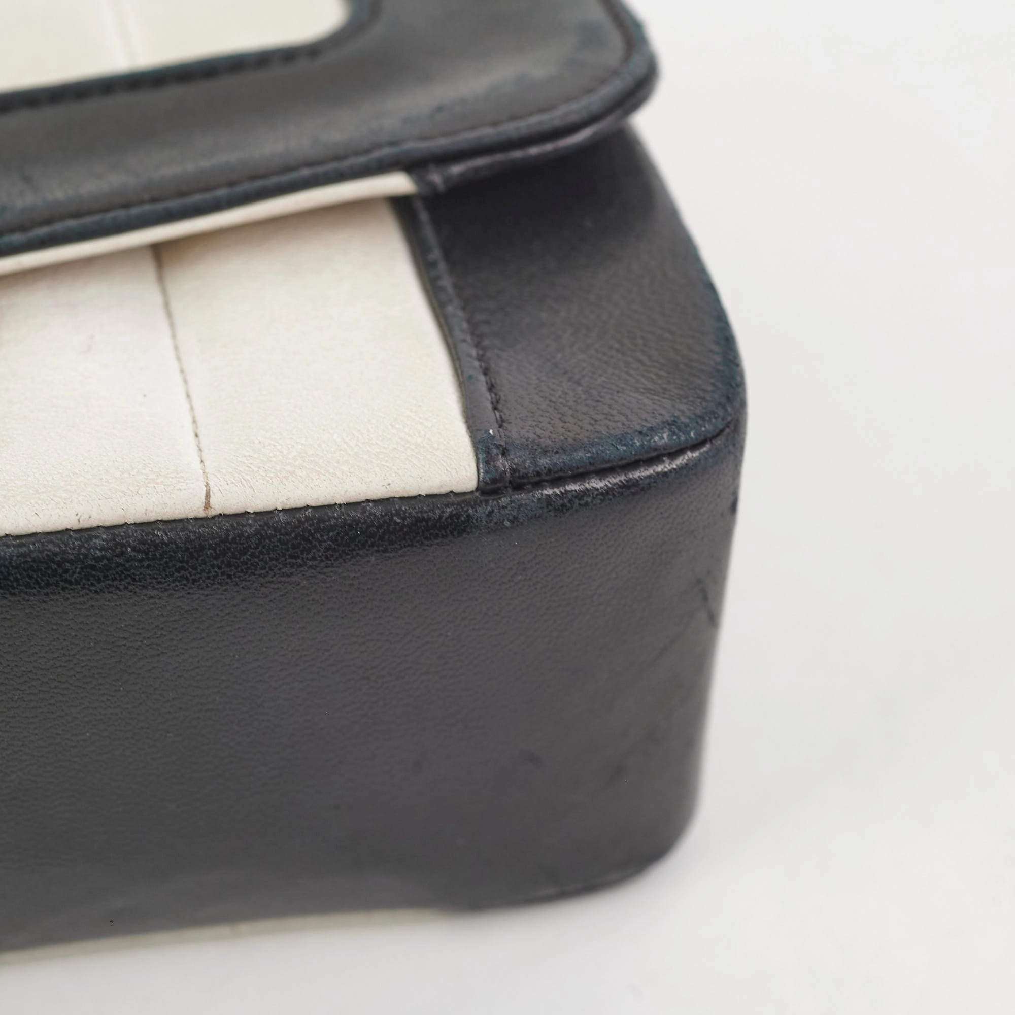 Chanel Seasonal Flap 23 Series Black/White