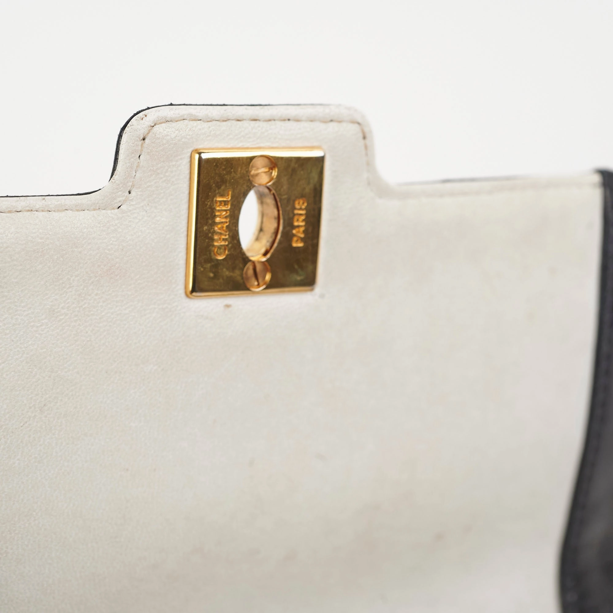 Chanel Seasonal Flap 23 Series Black/White