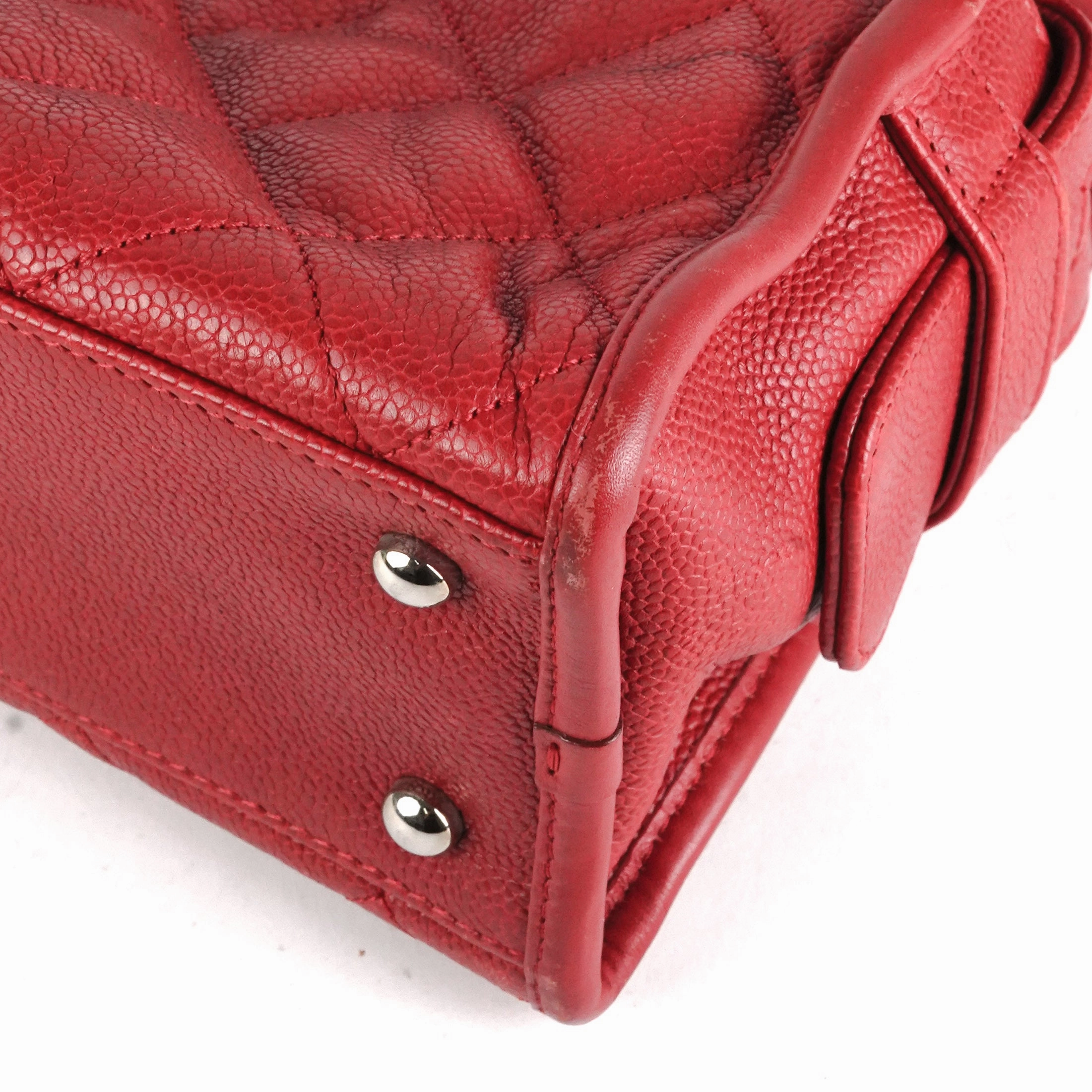 Chanel Shoulder Bag Caviar Red