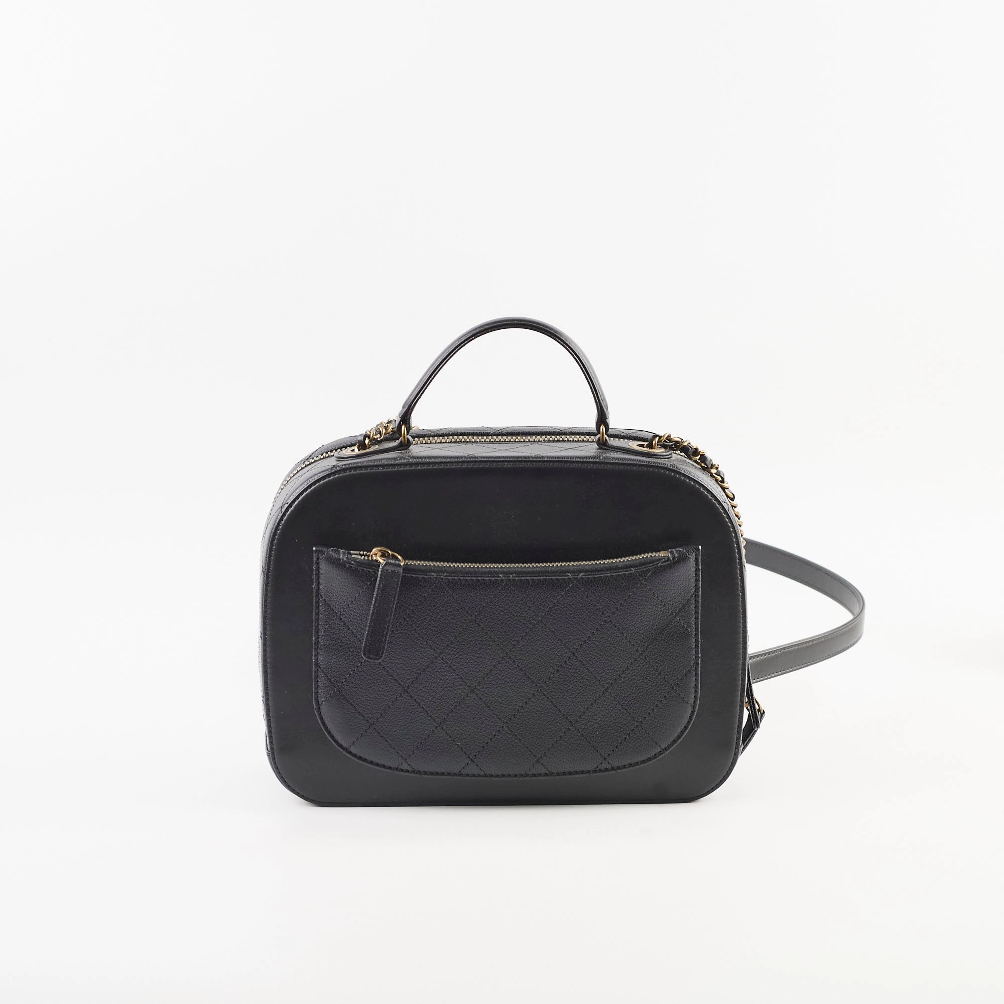 Chanel vanity quited CC black