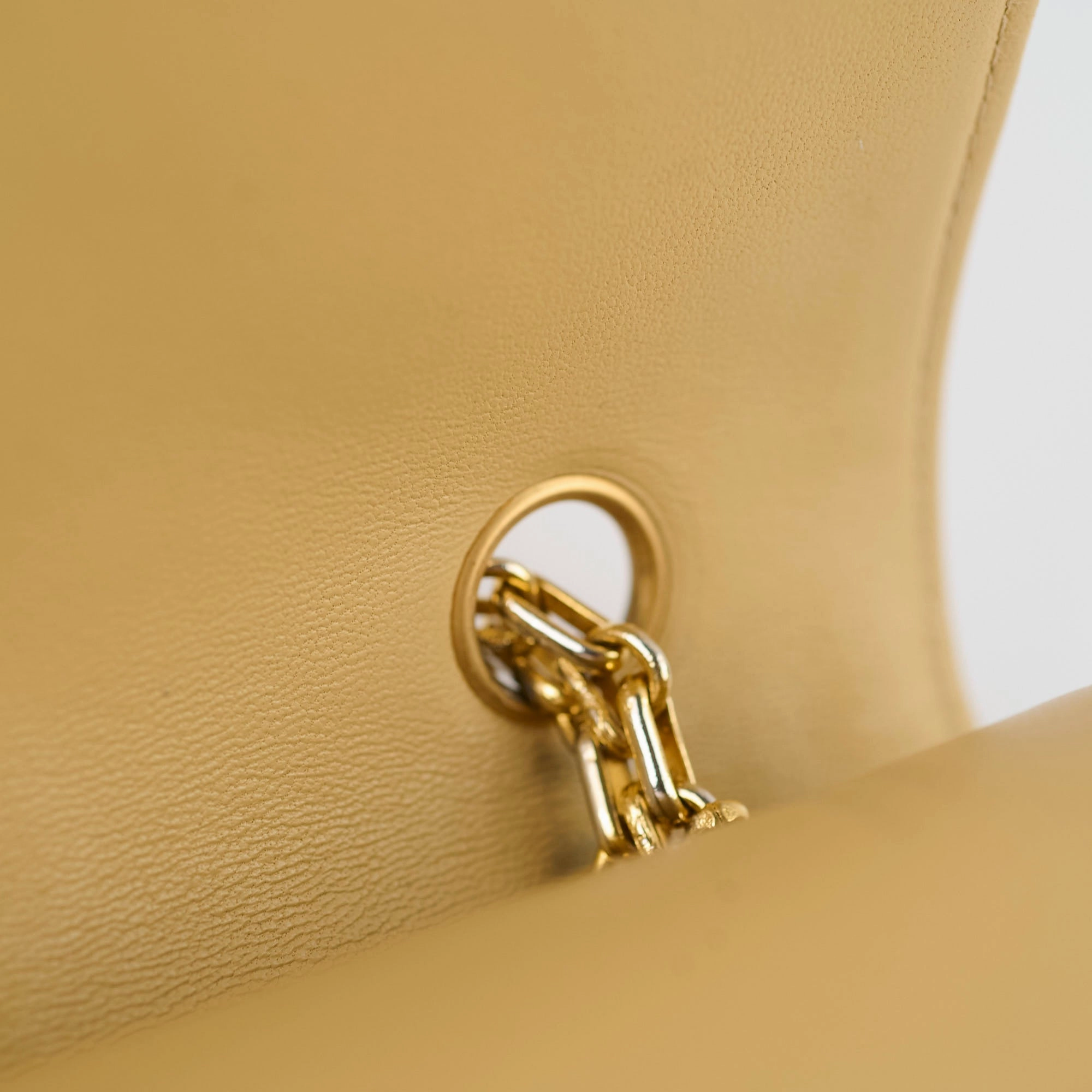 Chanel Vintage 24k M/L Classic Flap Beige