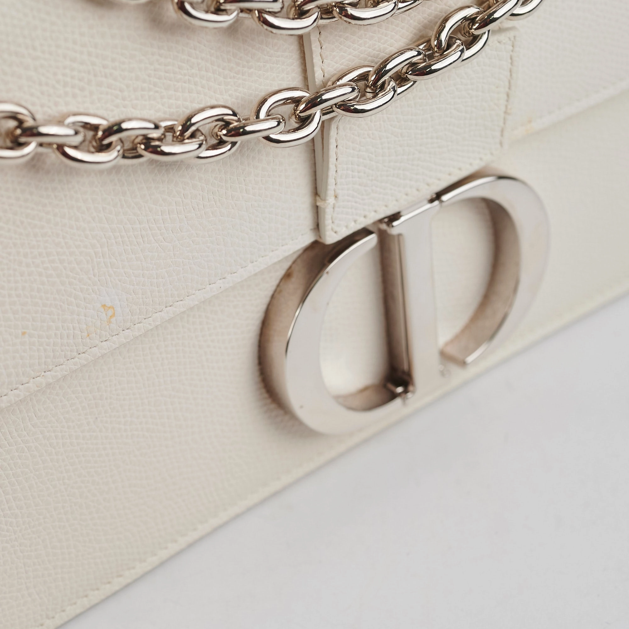 Christian Dior Montaigne 30 White