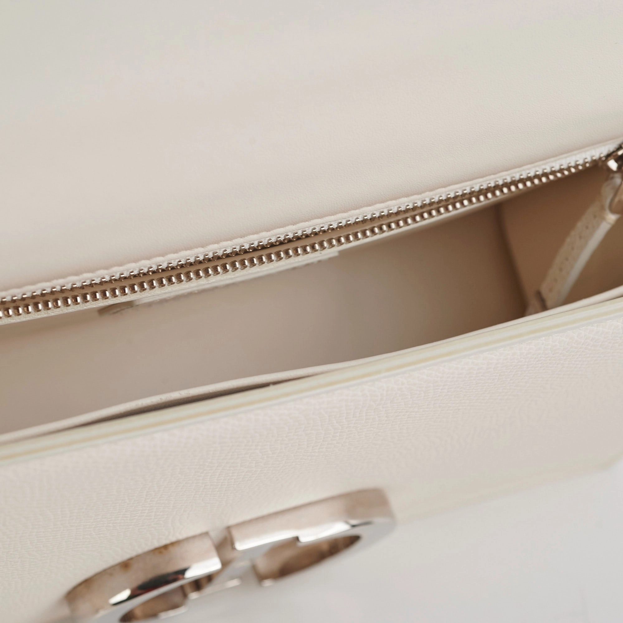 Christian Dior Montaigne 30 White