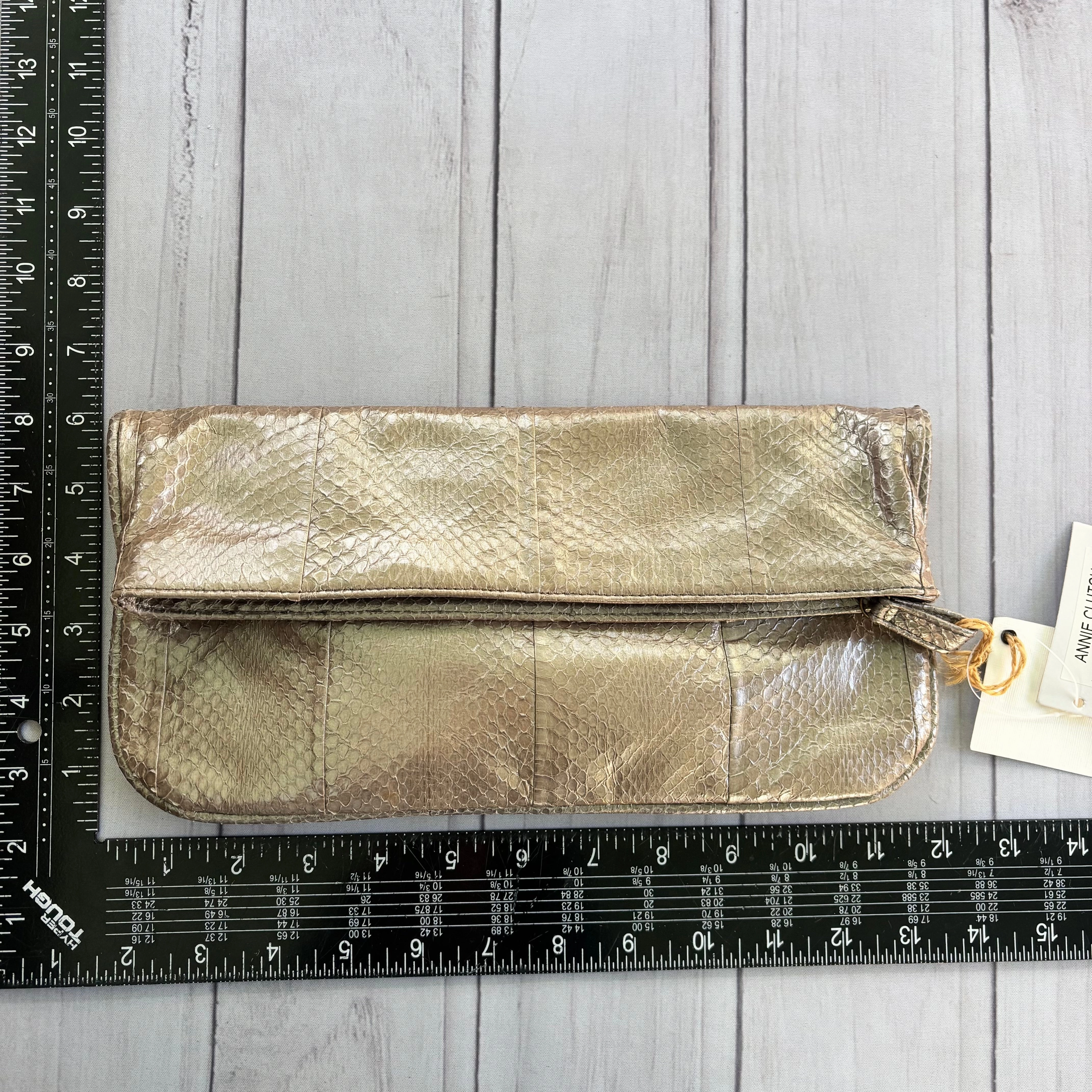 Clutch By Beirn, Size: Medium