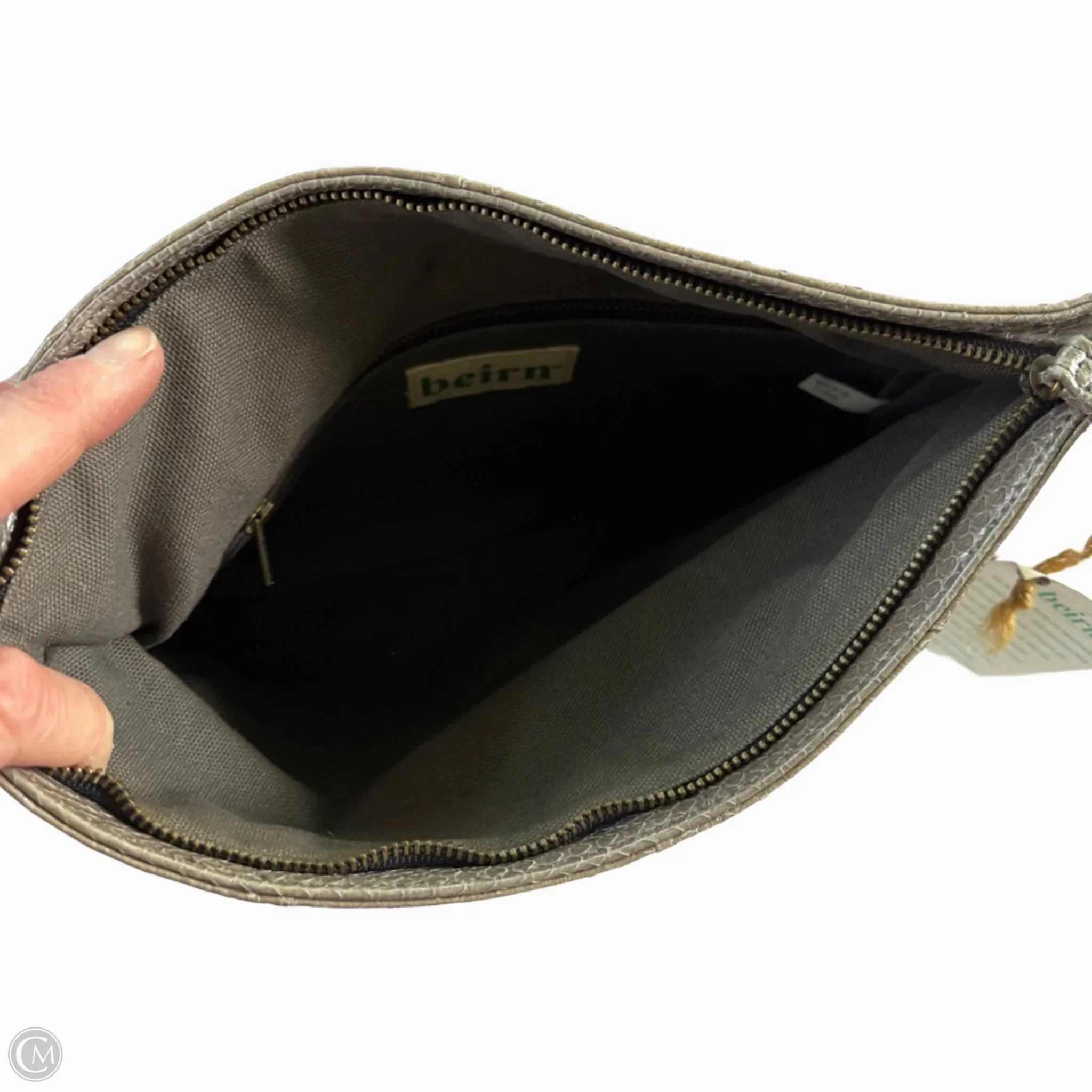 Clutch By Beirn, Size: Medium