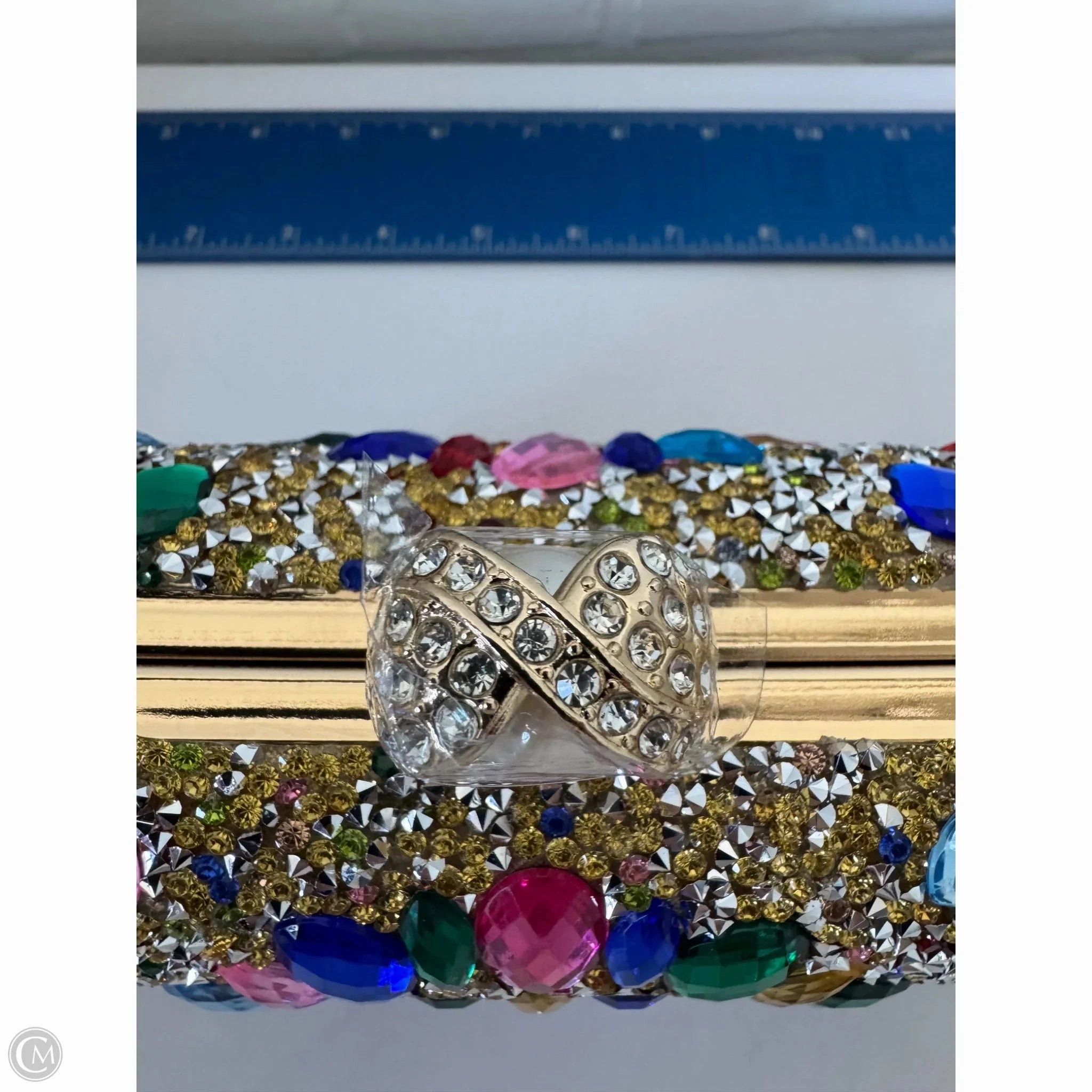 Clutch By Clothes Mentor, Size: Medium