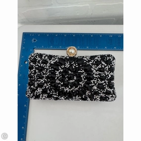 Clutch By Clothes Mentor, Size: Small