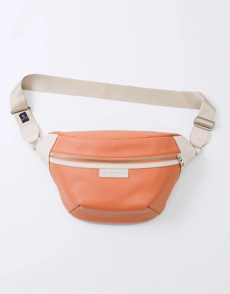 CRESCENT Sling Bag M No.525240
