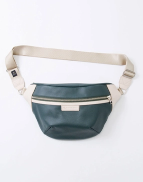 CRESCENT Sling Bag M No.525240