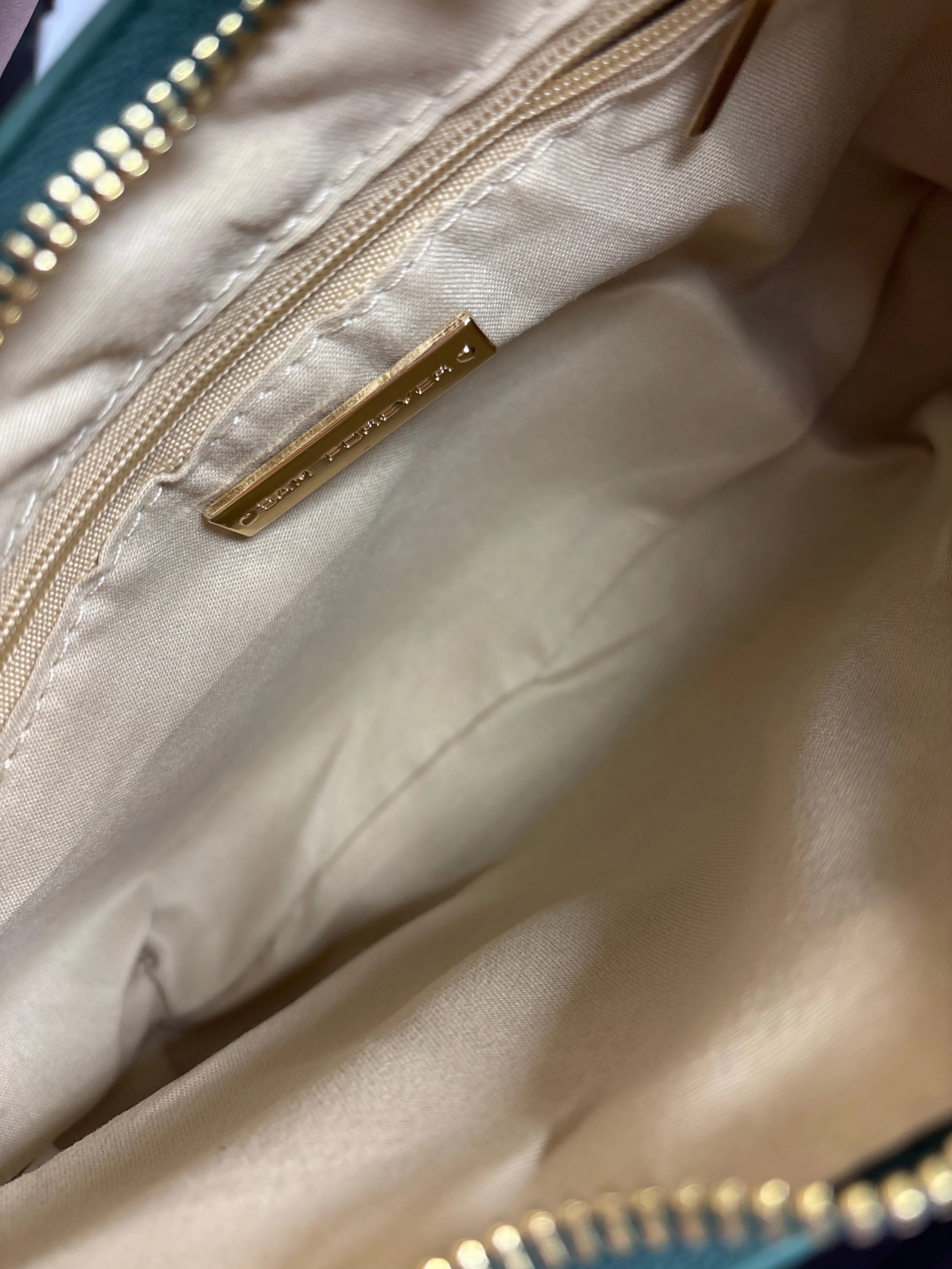 Crossbody By Clothes Mentor, Size: Medium