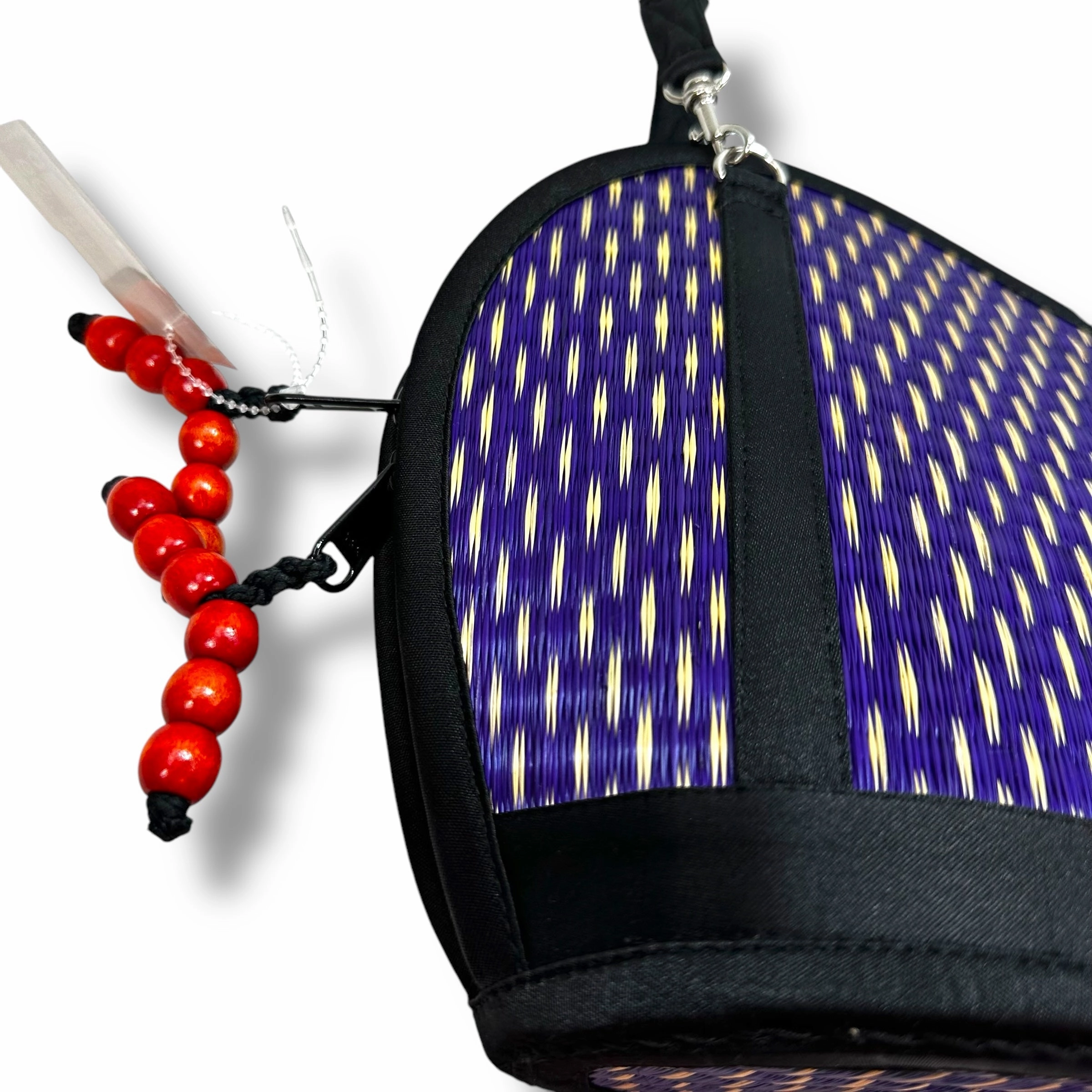 Crossbody By Cmf, Size: Small