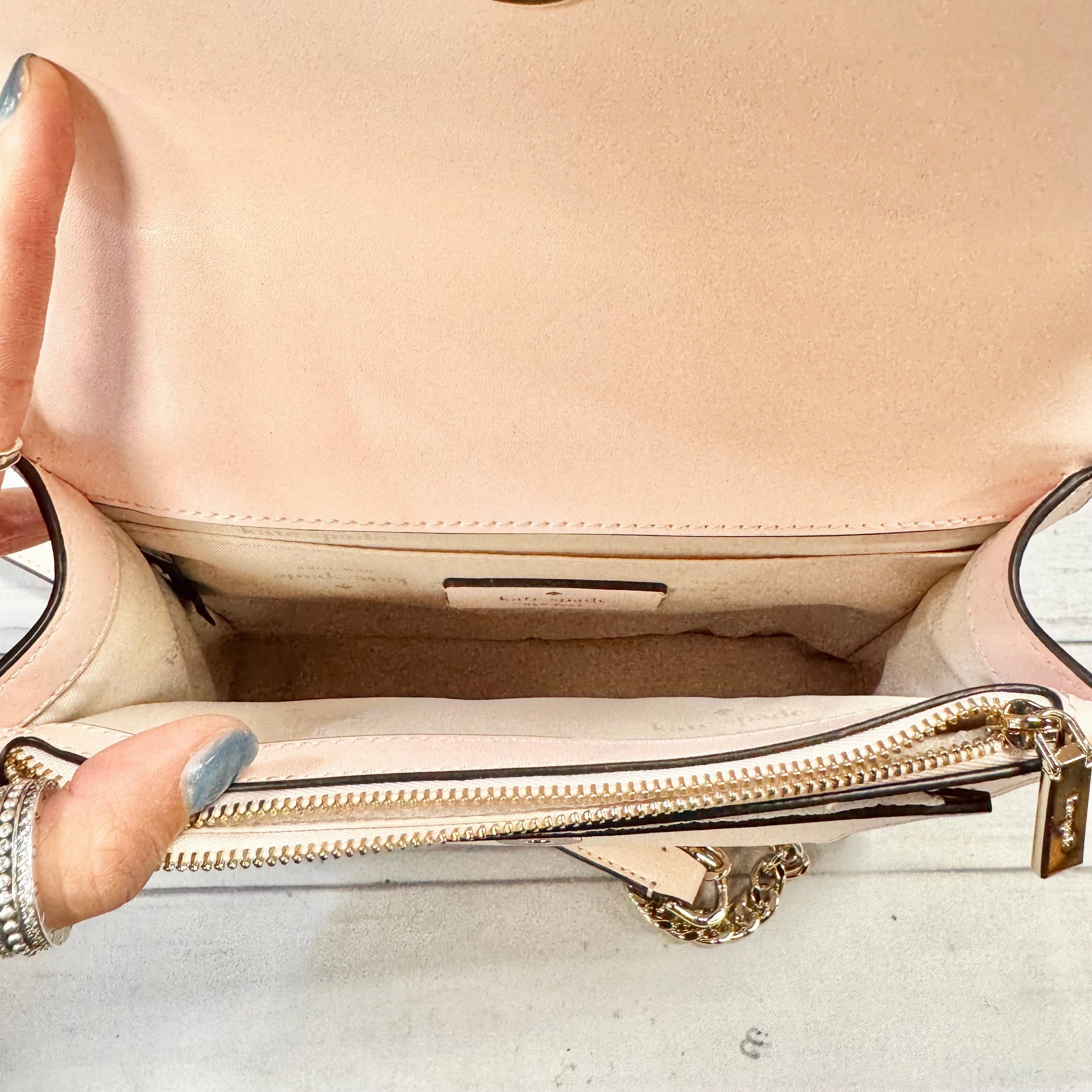 Crossbody Designer By Kate Spade, Size: Medium