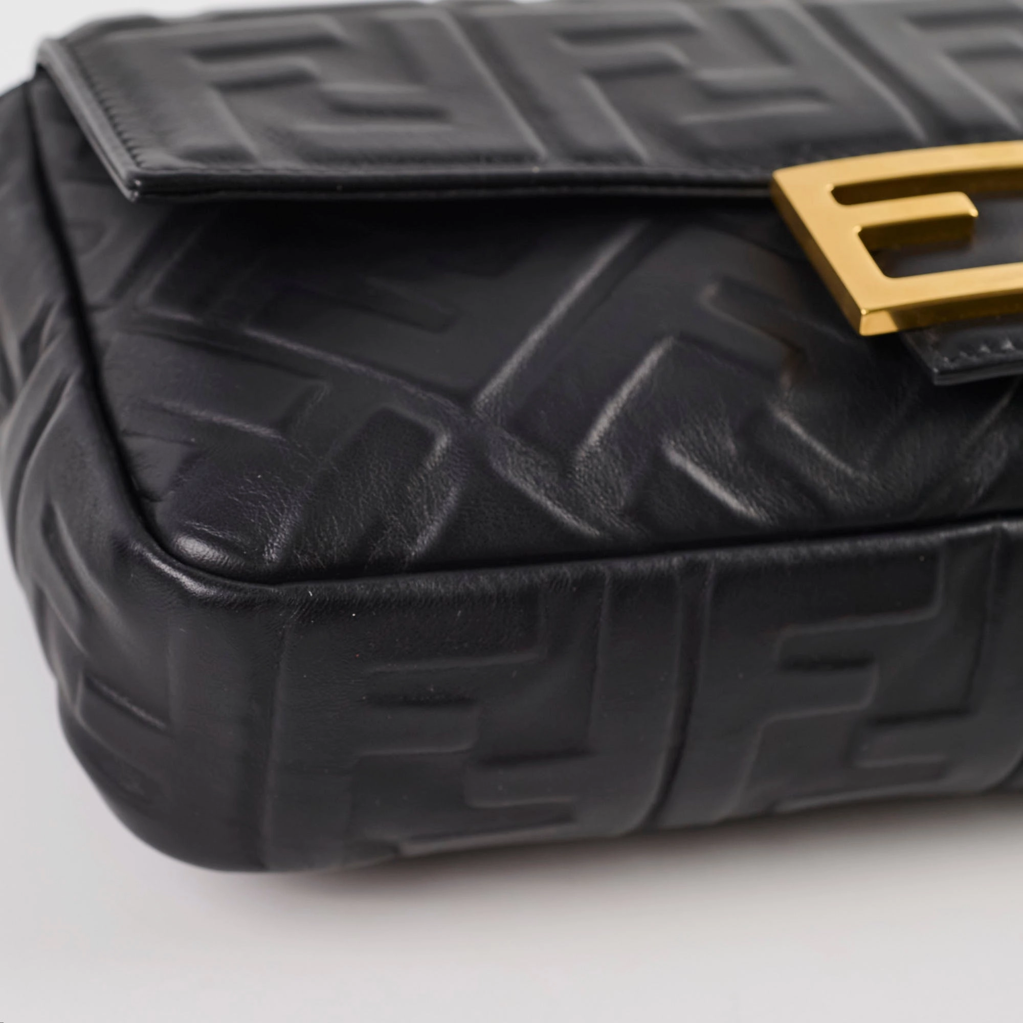 Fendi Baguette Medium Nappa Black