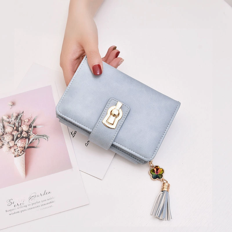 Folding wallet woman