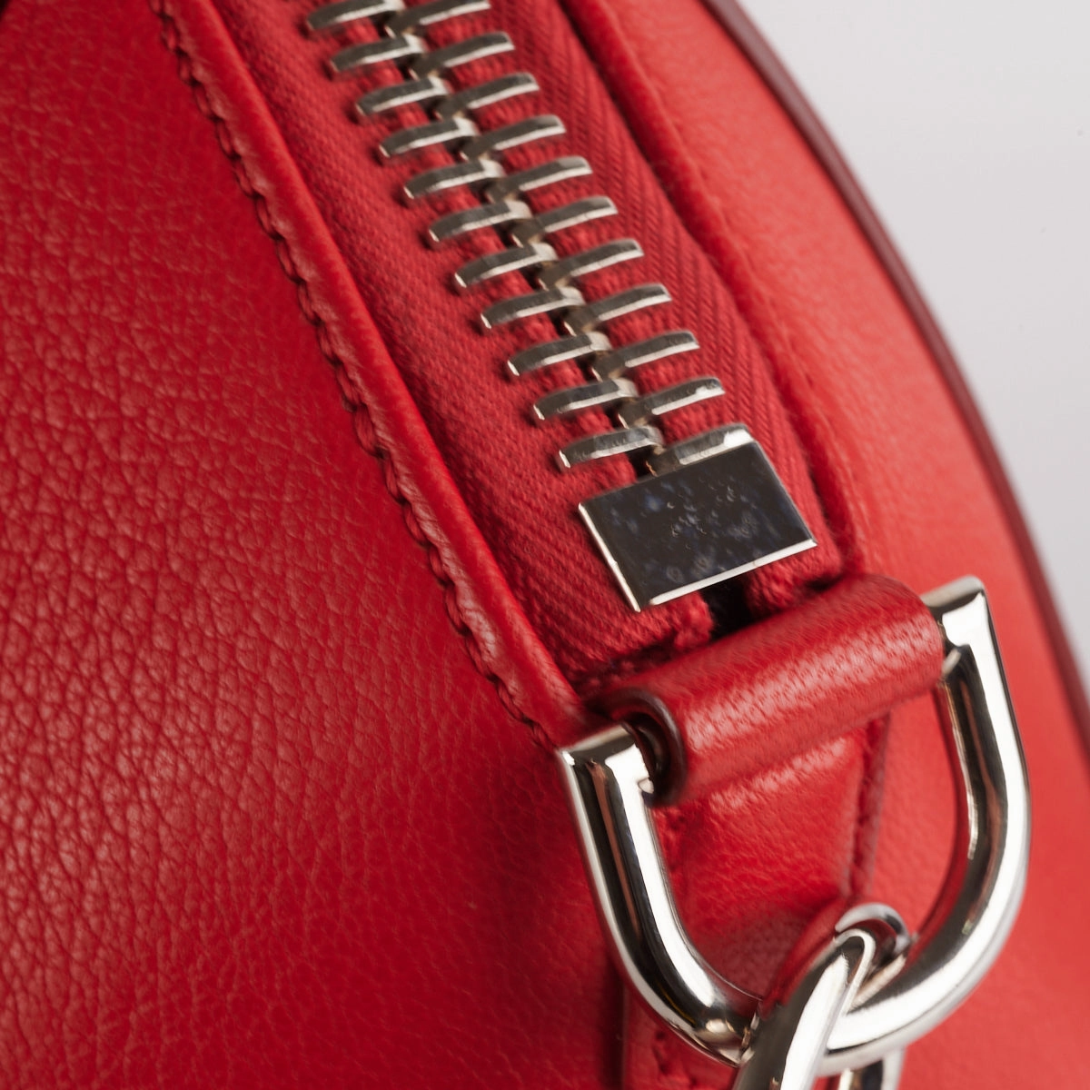 Givenchy Antigona Small Red