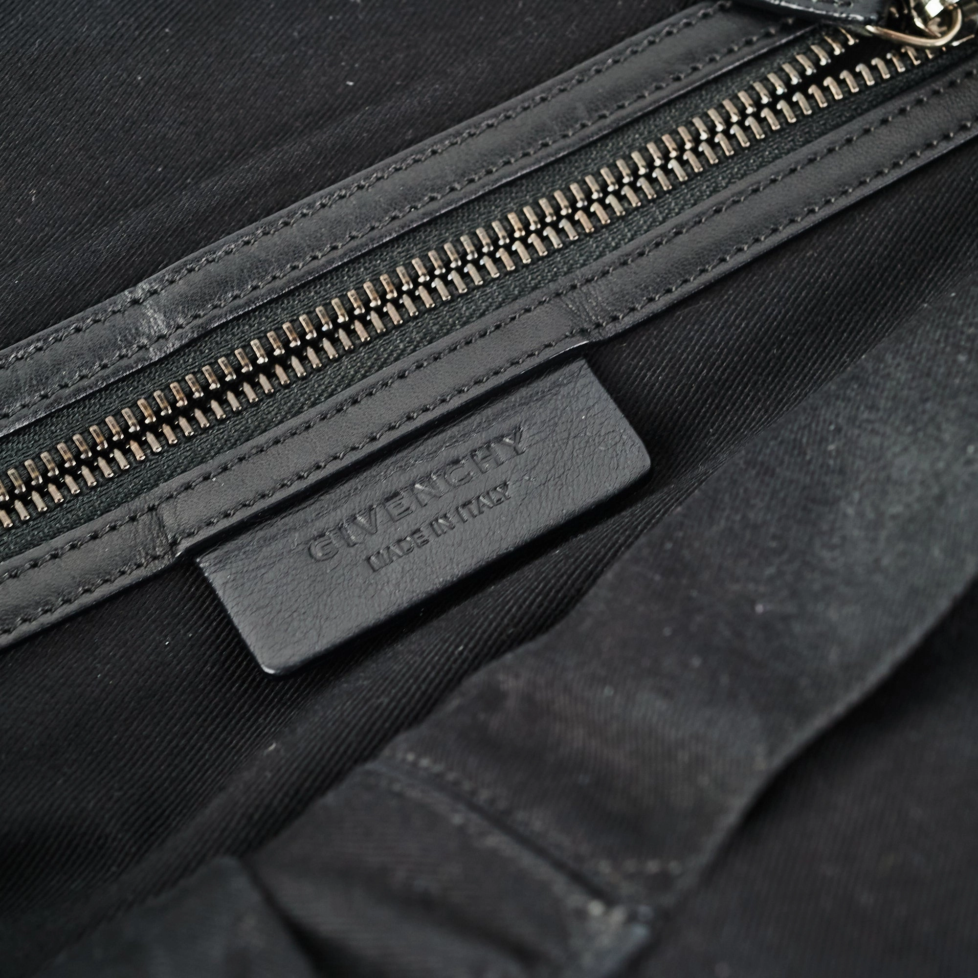 Givenchy Nightingale Medium Black
