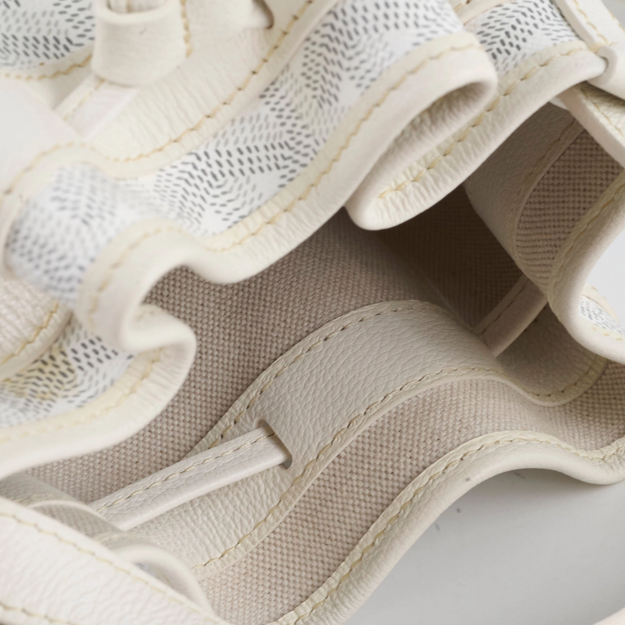 Goyard Petite Flot Bucket Bag White