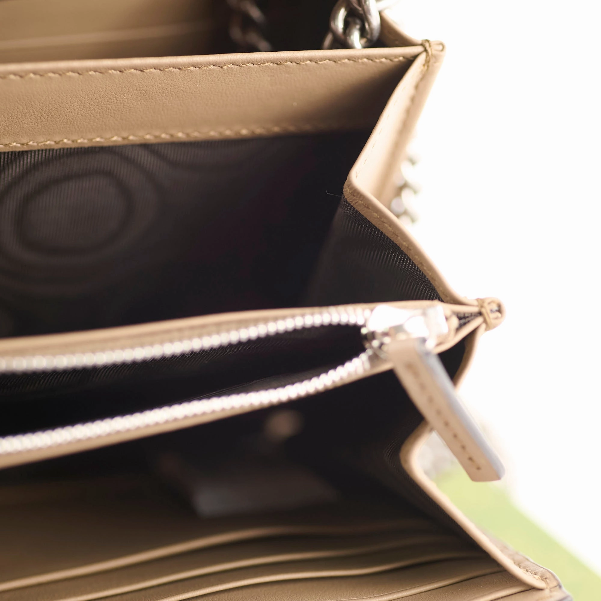 Gucci Dionysus GG Supreme Wallet on Chain WOC