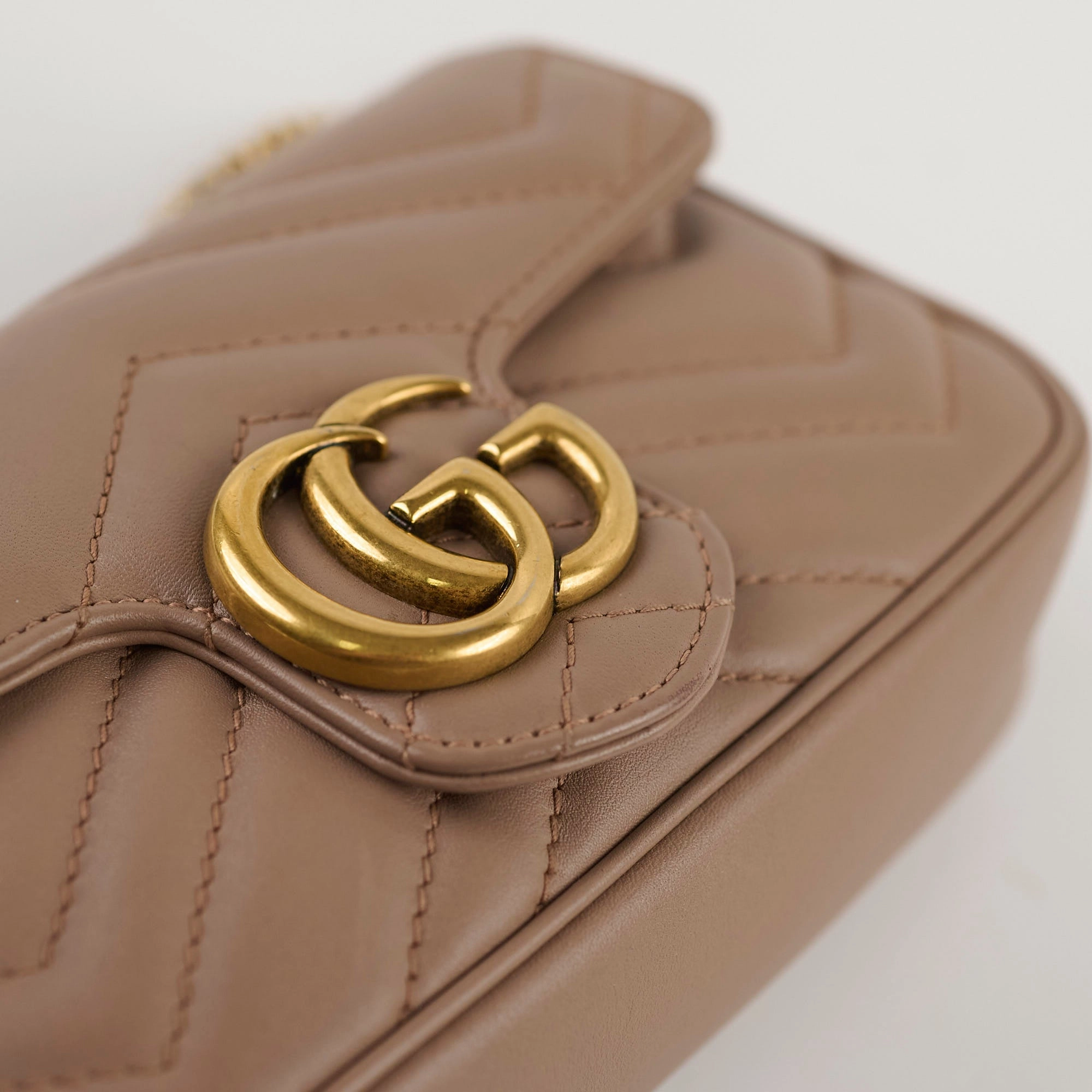 Gucci GG Supermini Marmont Matelasse Beige / Dusty Pink