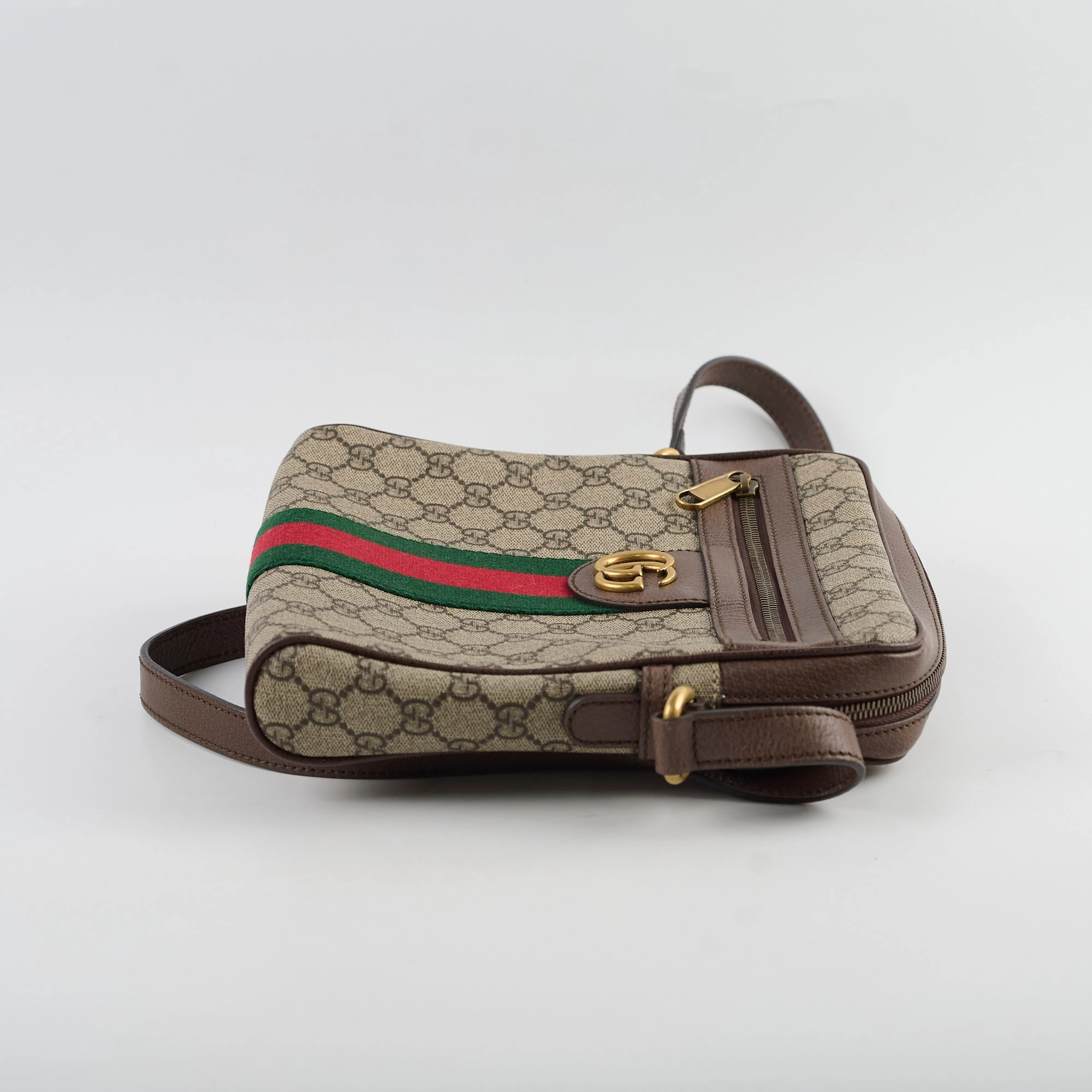 Gucci GG Surpreme Messenger Bag Beige