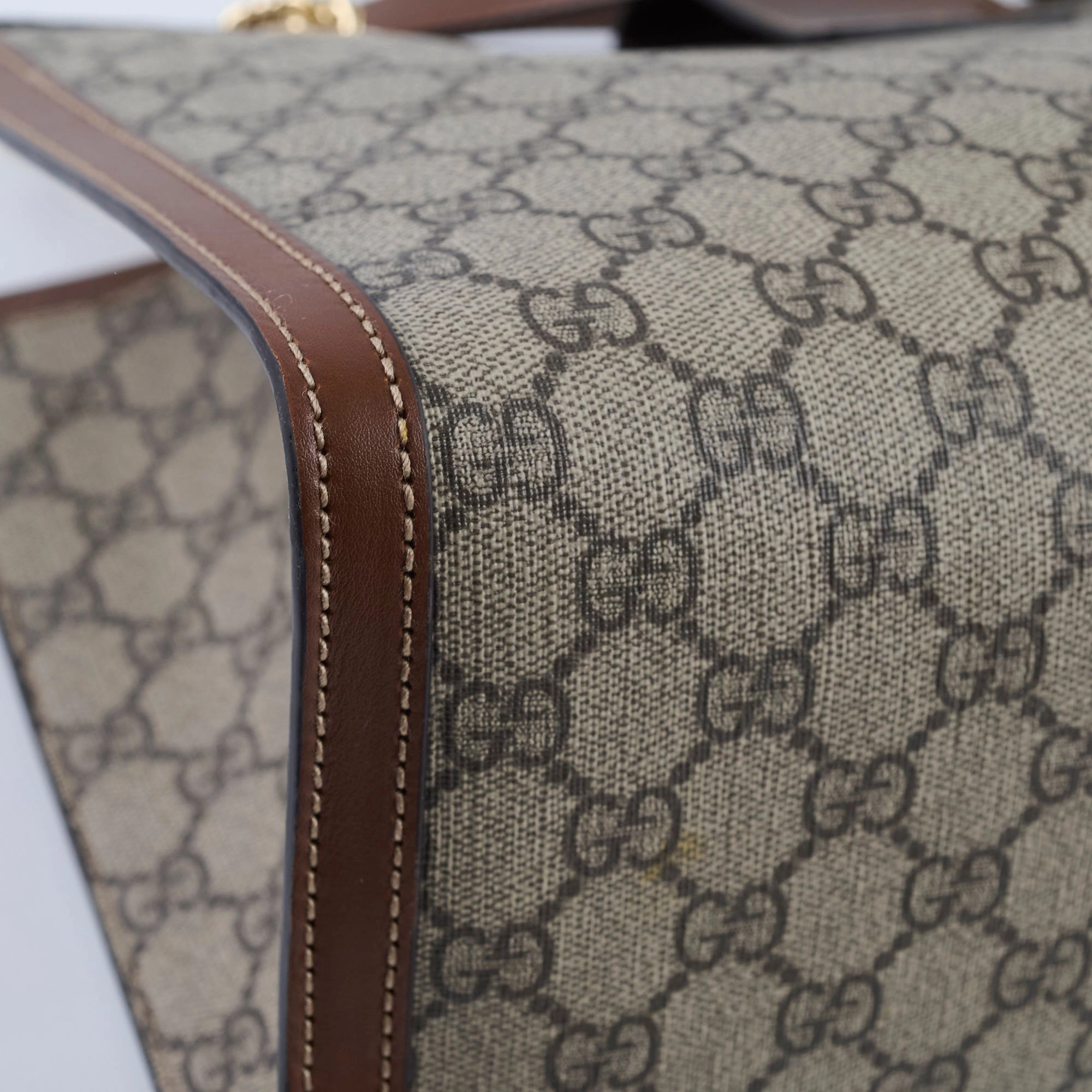 Gucci GG Surpreme Padlock Tote Beige
