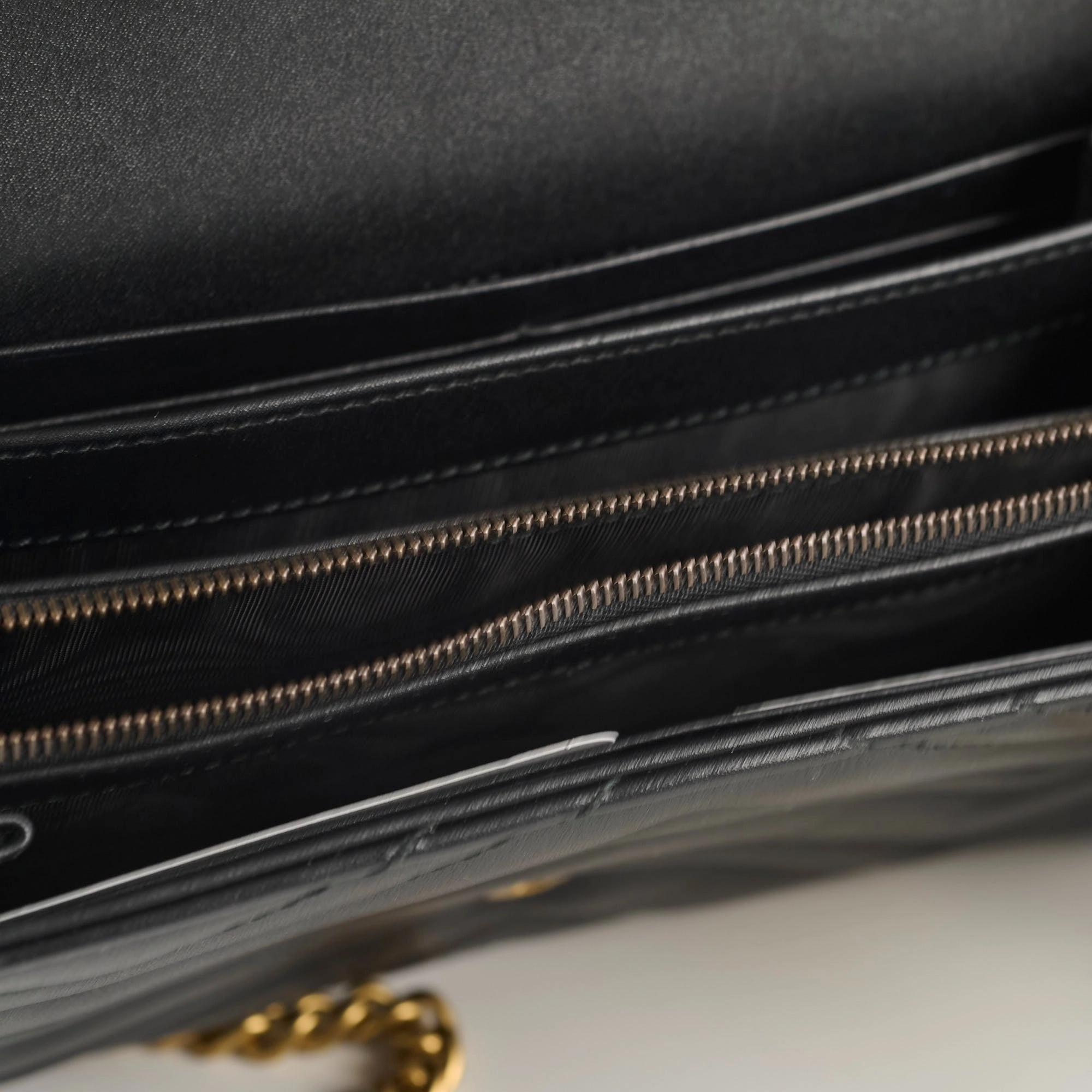 Gucci Marmont Matelasse Crossbody Bag Black