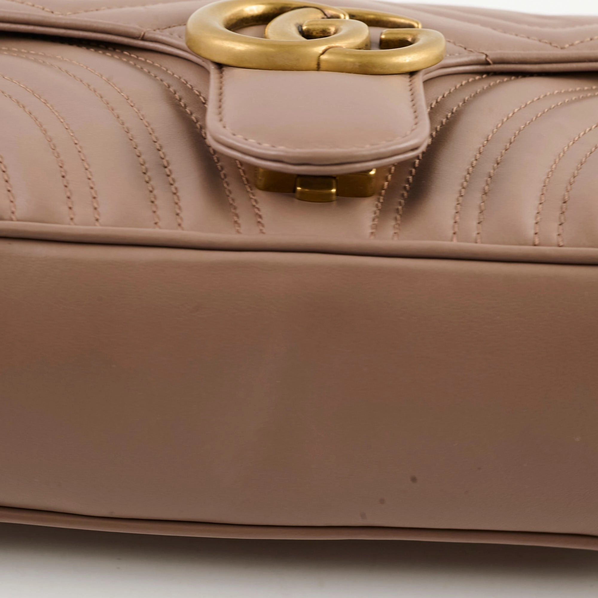 Gucci Marmont Medium Shoulder Bag Beige / Dusty Pink