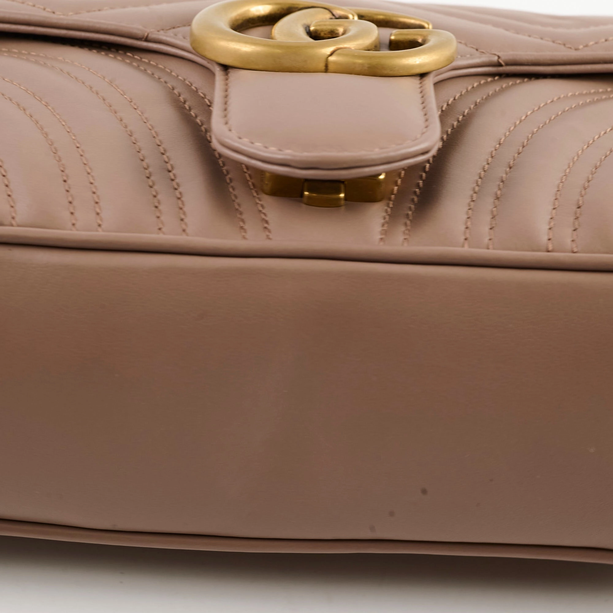 Gucci Marmont Medium Shoulder Bag Beige / Dusty Pink