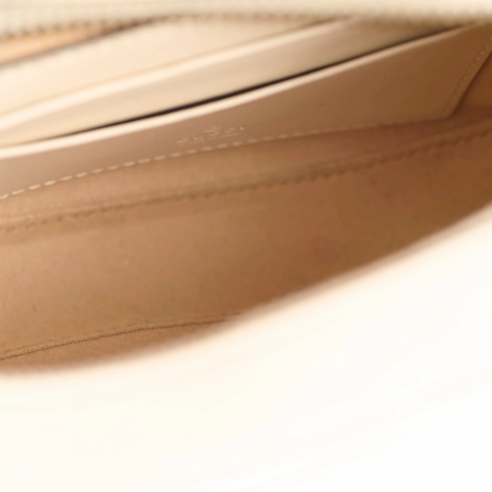 Gucci Small Marmont  Shoulder Bag Ivory