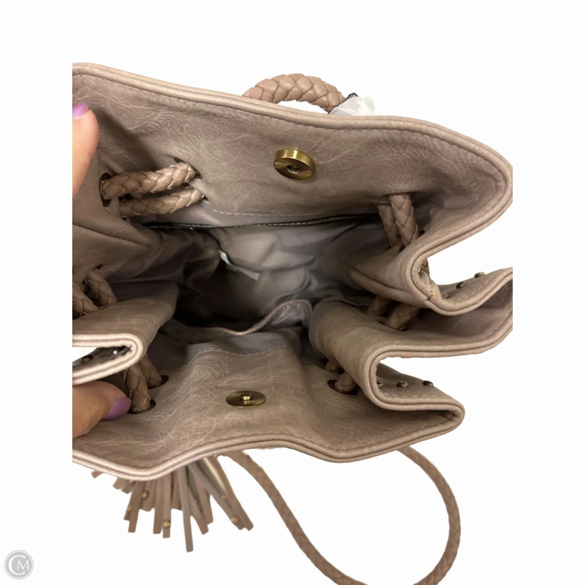 Handbag By Clothes Mentor, Size: Medium