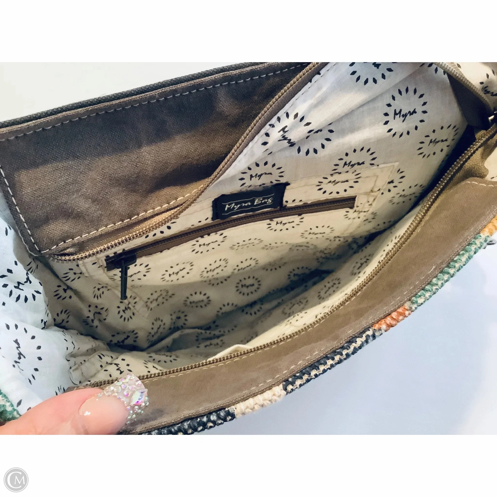 Handbag By Myra, Size: Medium