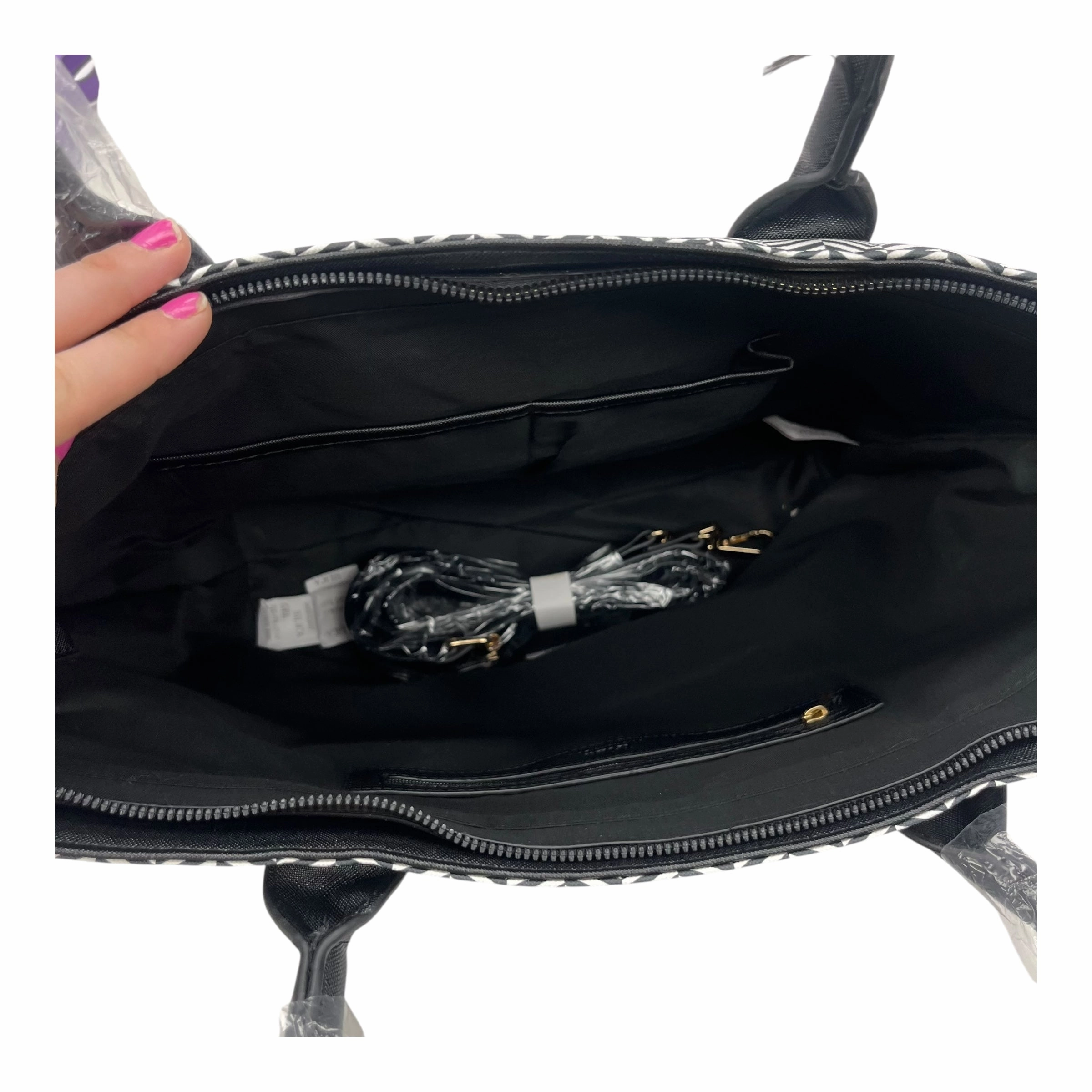 Handbag By Trina Turk In Black & White, Size:Large