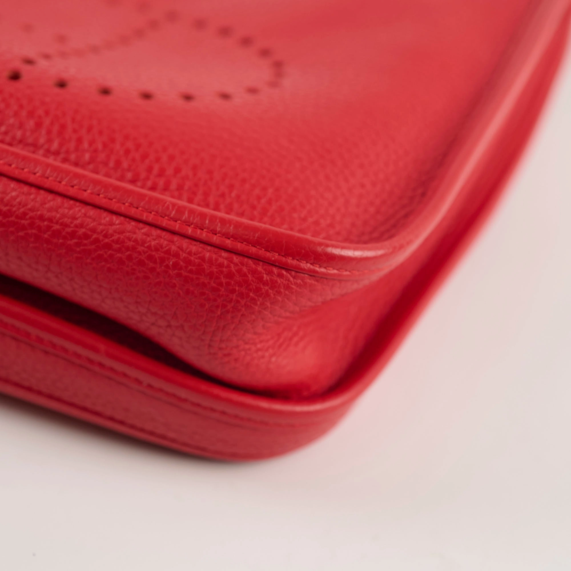 Hermes Evelyne 29 Clemence Red Stamp A (2017)