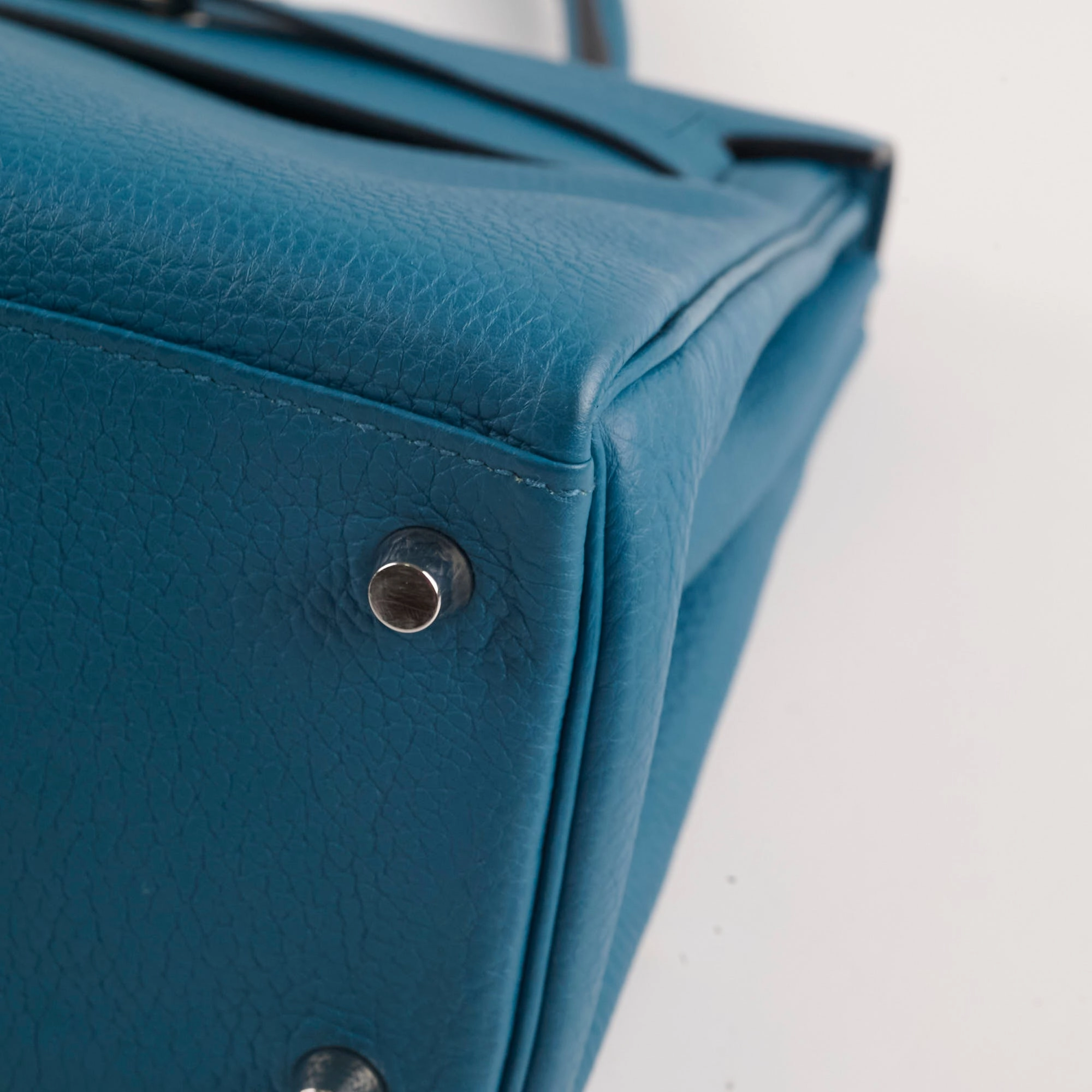 Hermes Kelly 28 blue T Stamp