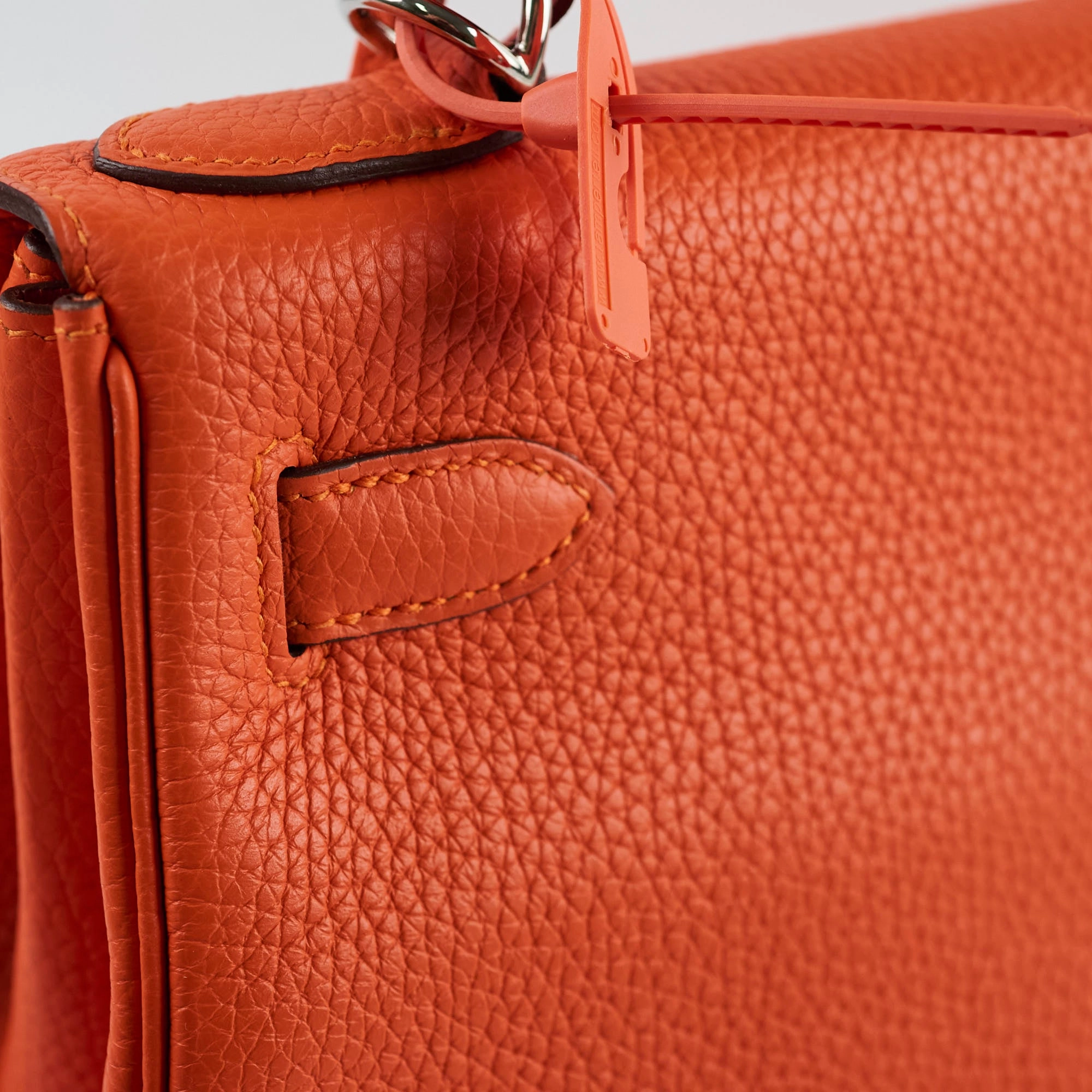Hermes Kelly 28 Clemence Feu - Y Stamp