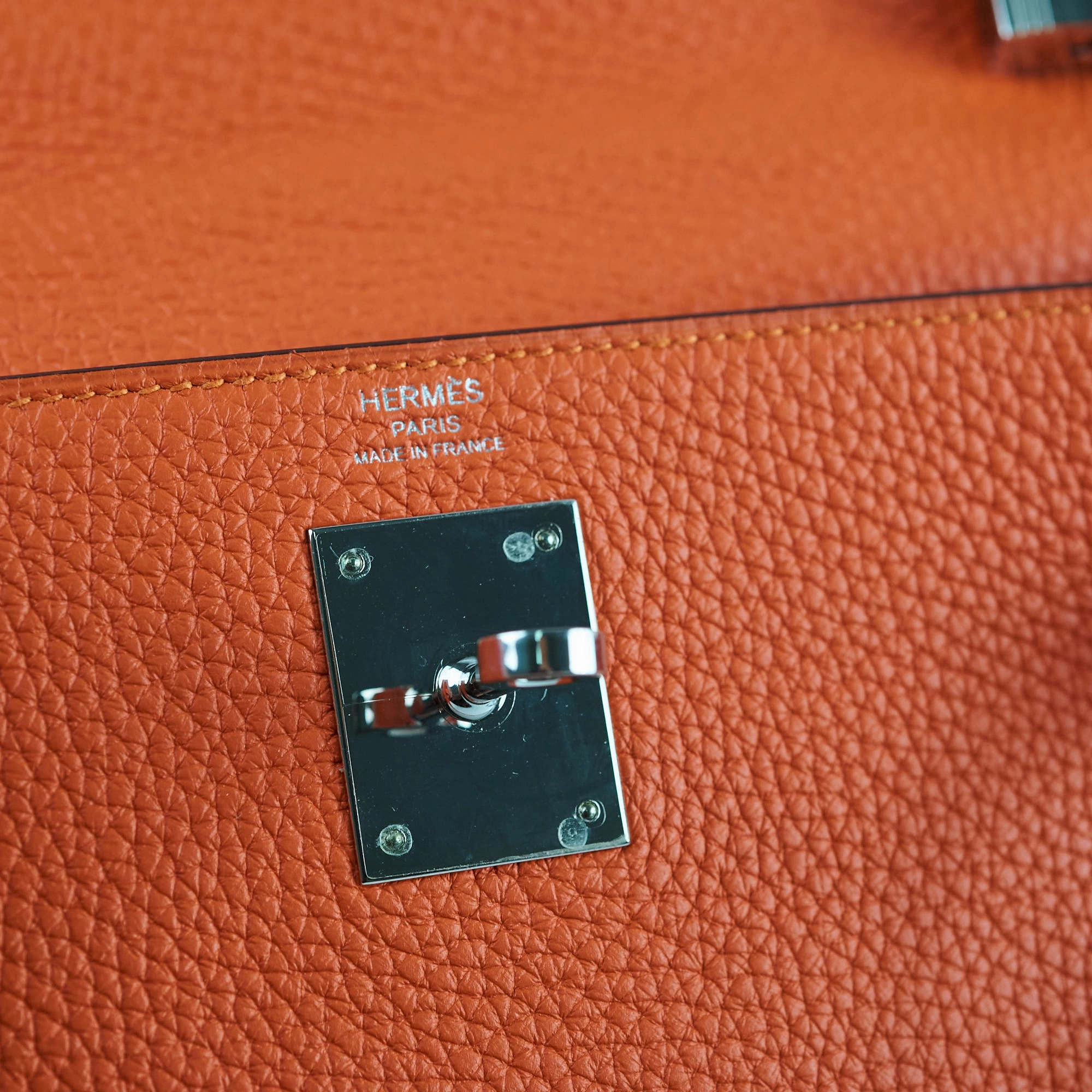 Hermes Kelly 28 Clemence Feu - Y Stamp