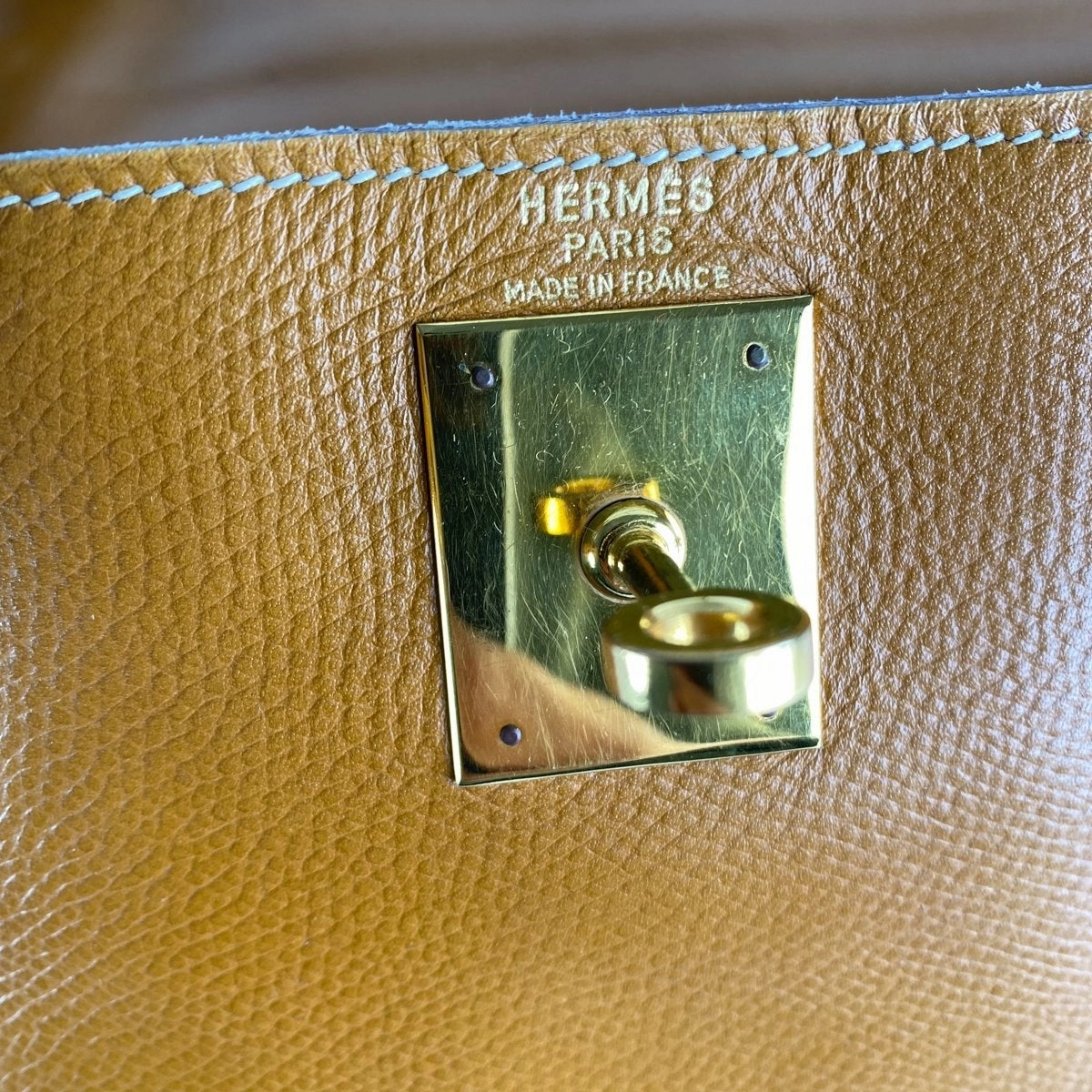 Hermes Kelly 28 Epsom Gold Bag - K Circle Stamp
