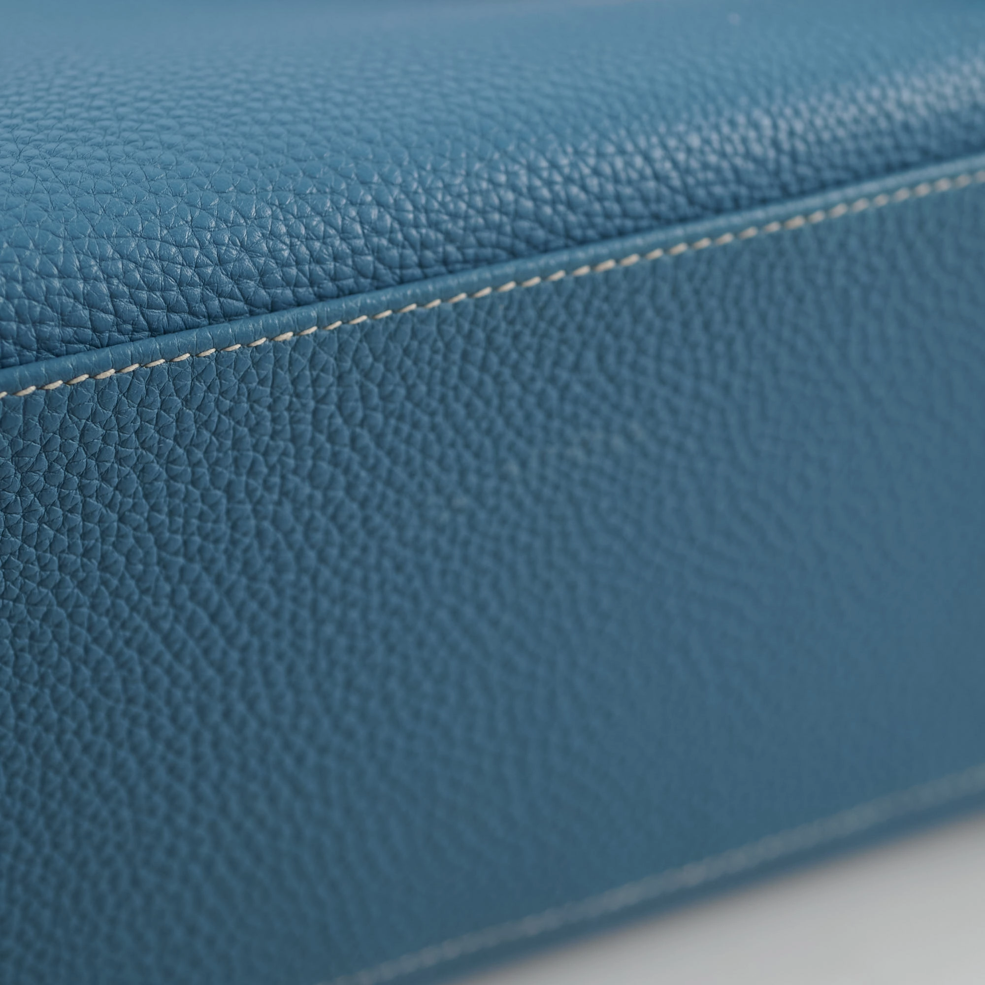 Hermes Kelly 28 Togo Leather Blue Jeans - G square (2003)