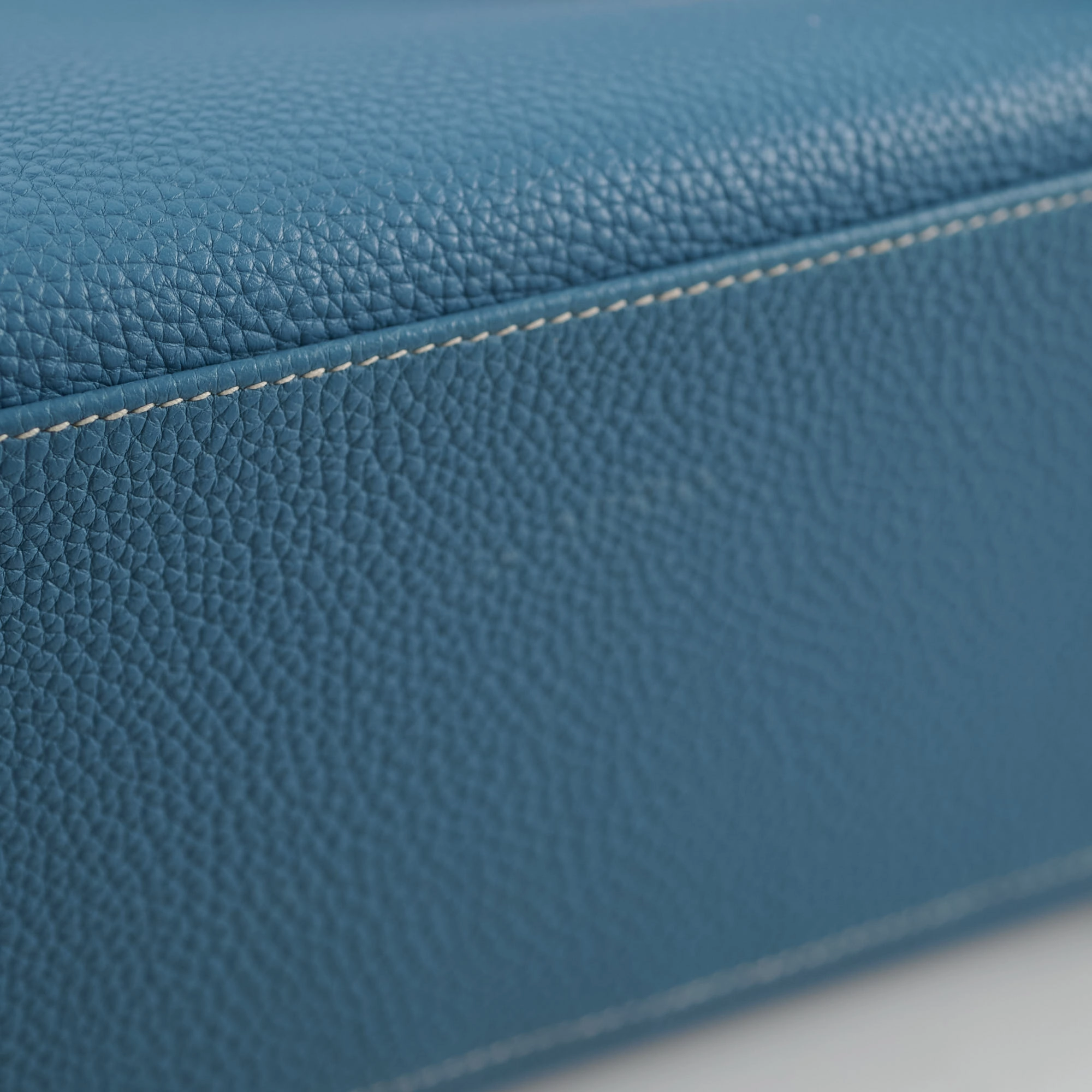 Hermes Kelly 28 Togo Leather Blue Jeans - G square (2003)