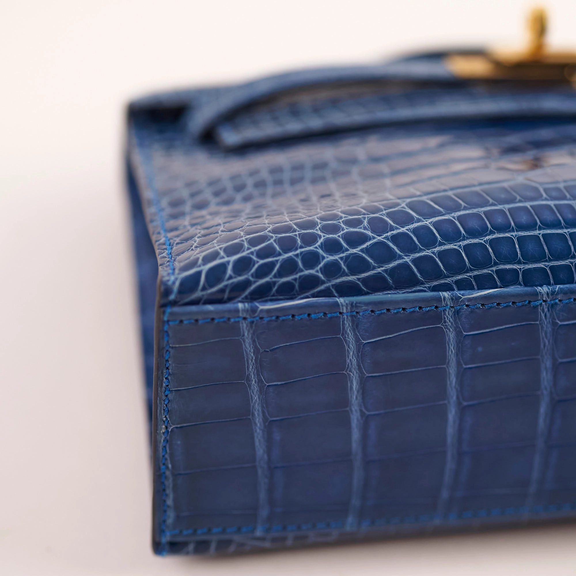 Hermes Kelly Pochette Shiny Alligator 7Q Mykonos C Stamp