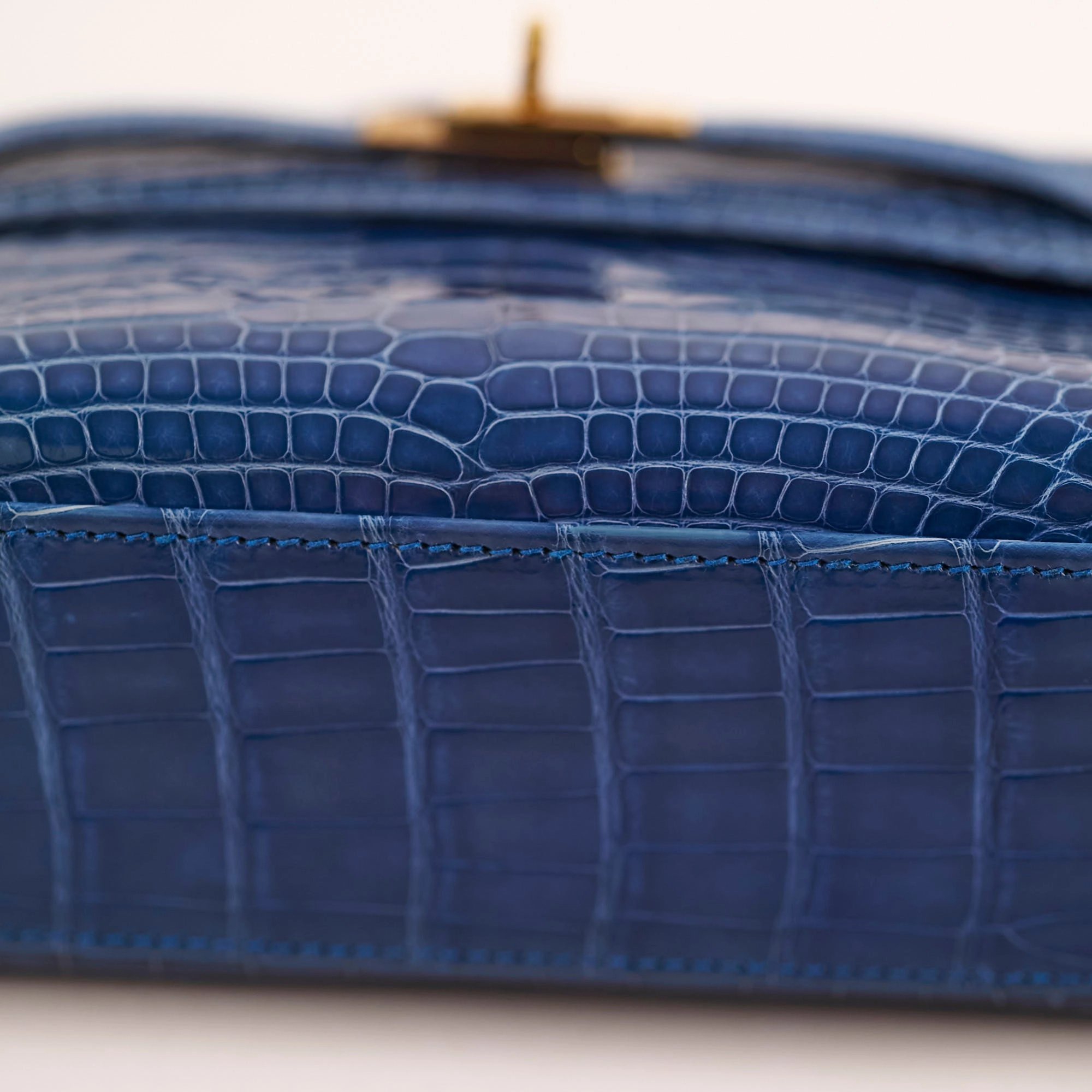 Hermes Kelly Pochette Shiny Alligator 7Q Mykonos C Stamp