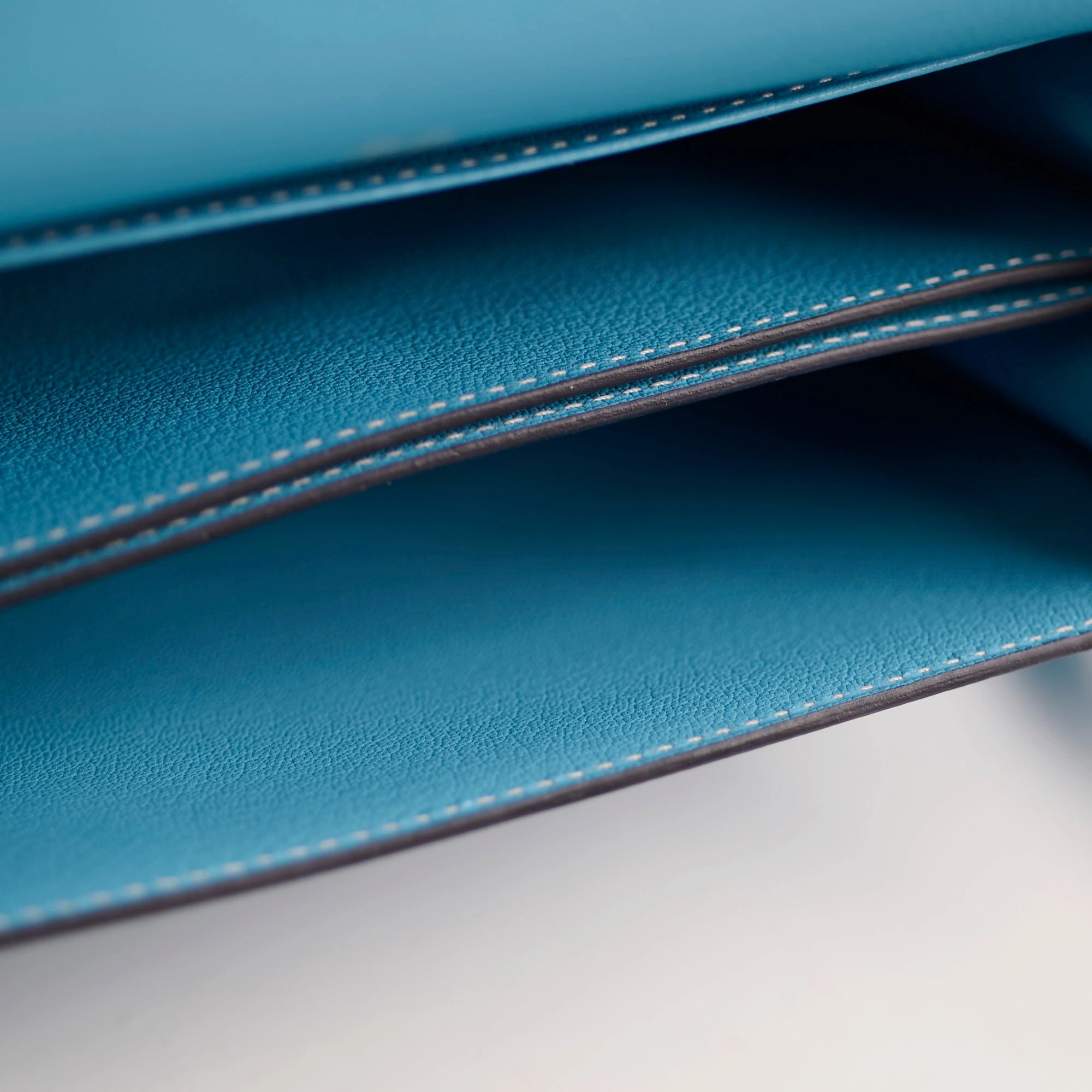 Hermes Roulis 23 Blue - D Stamp 2019