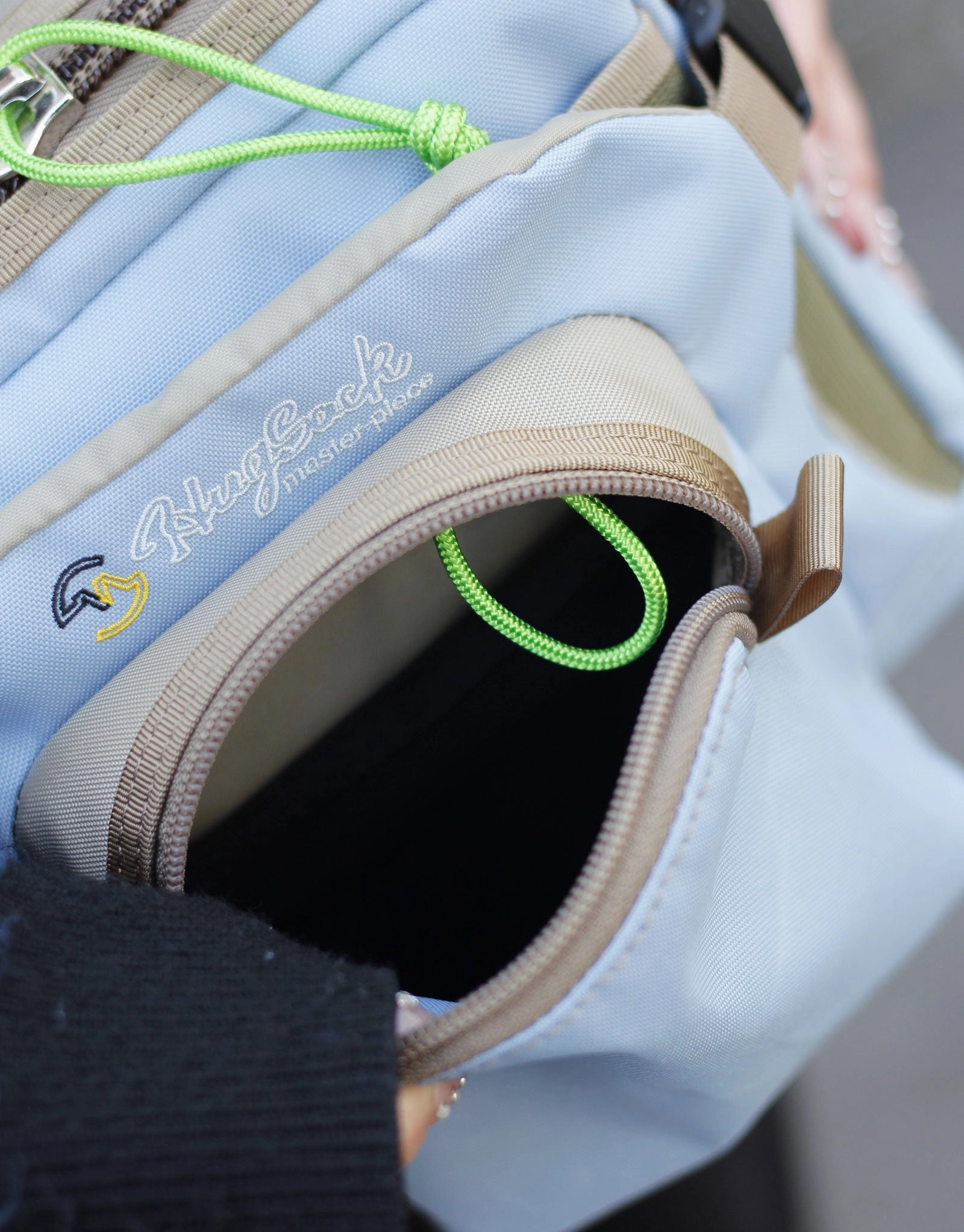 Hugsack Square Shoulder Bag No.03232